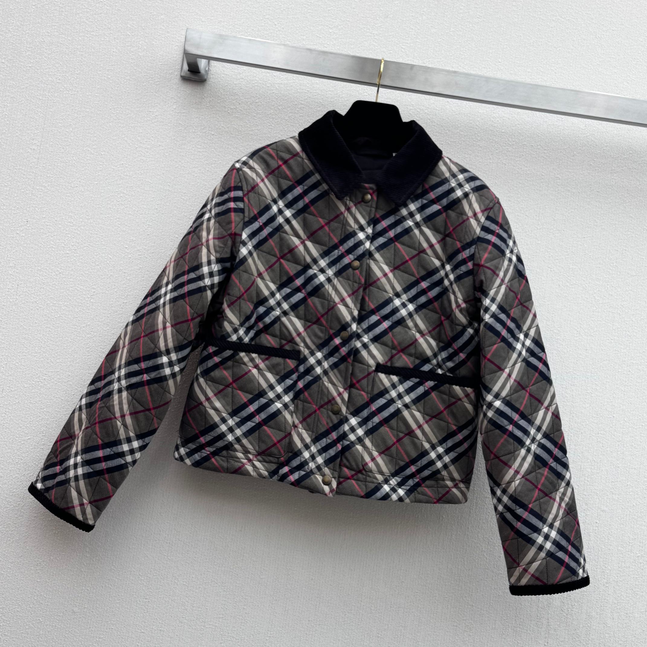 Burberry 25 Quilted Cropped Jacket Dark Grey Cotton