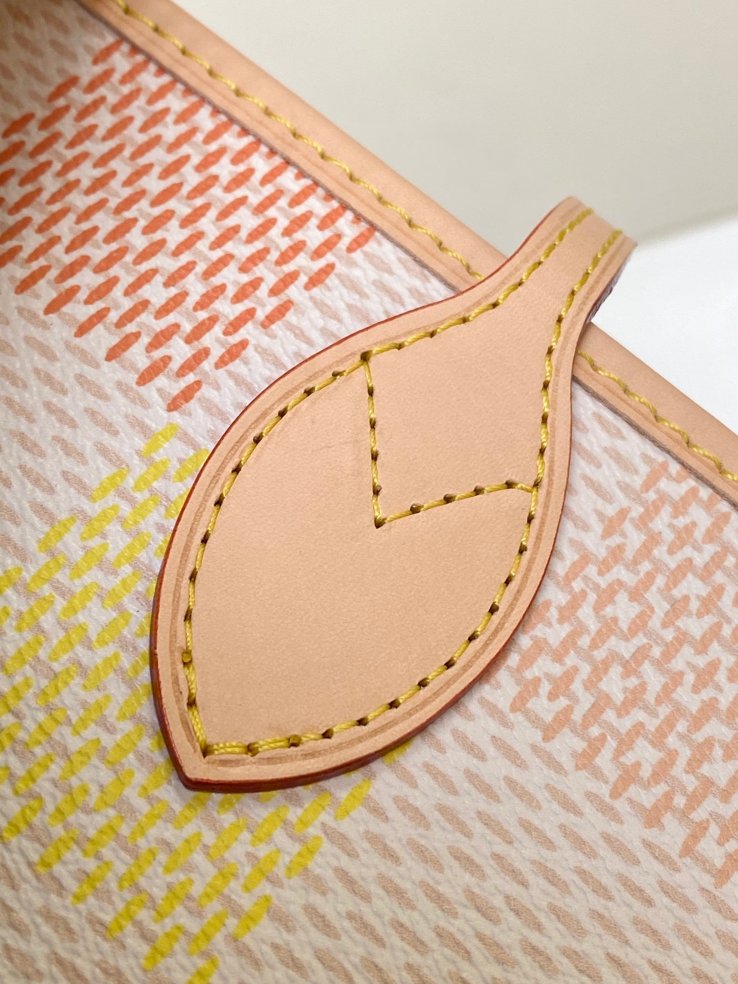 neverfull mm 31 peach damier coasted canvas