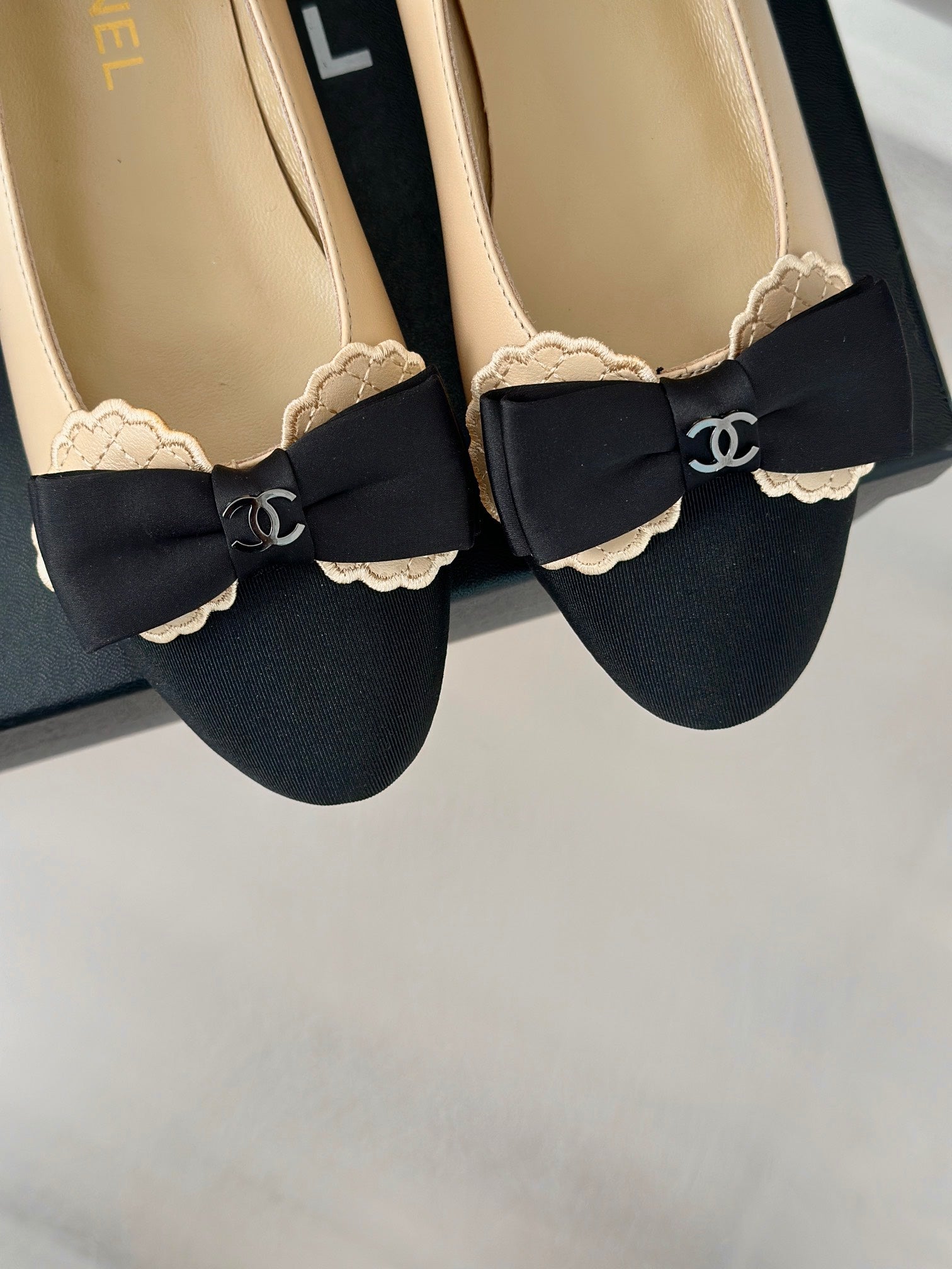 CC Ballet Flats Beige With Bow Lambskin