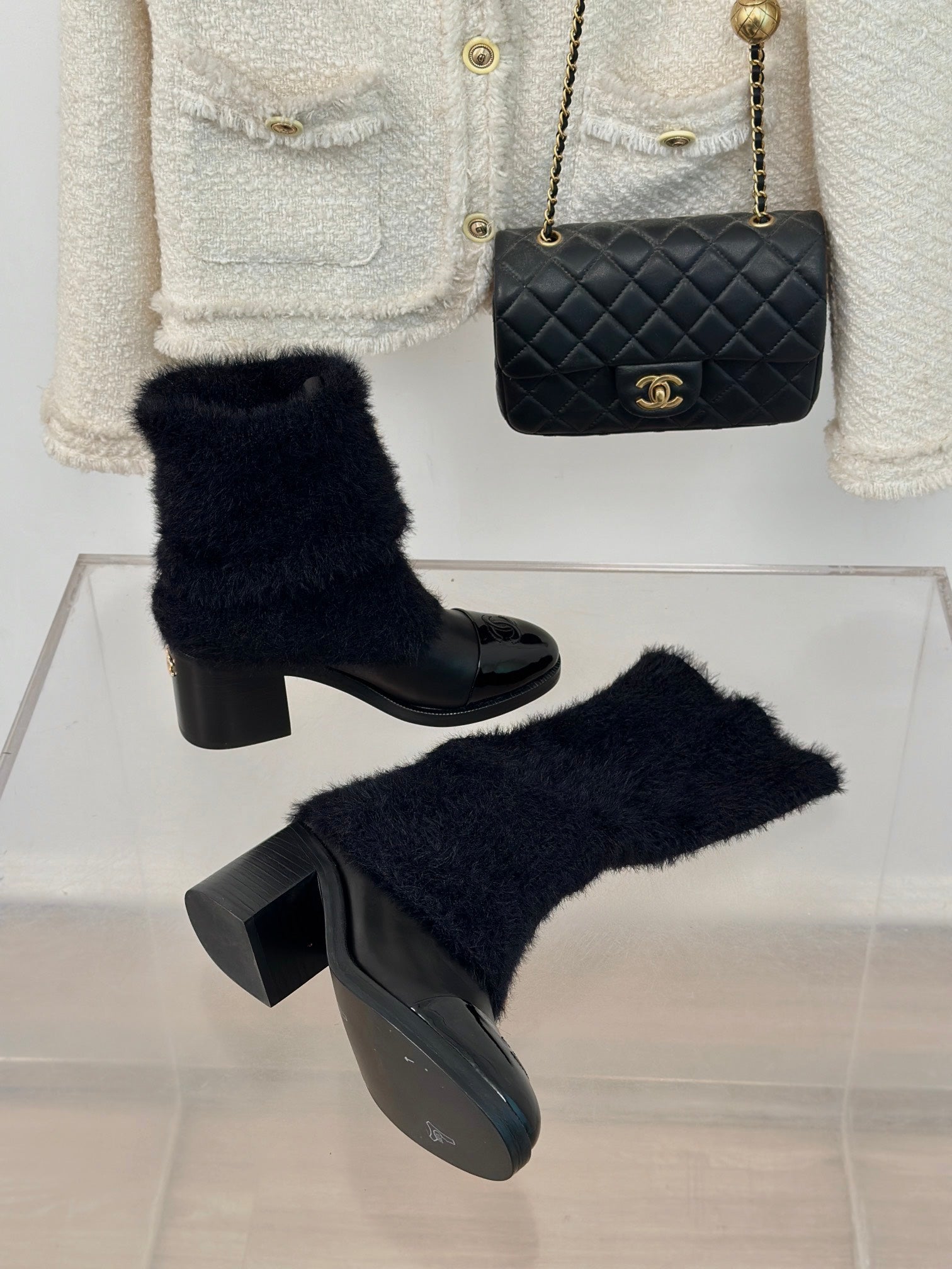 CC Short Boots 60mm Black Cowhide And Wool Yarn