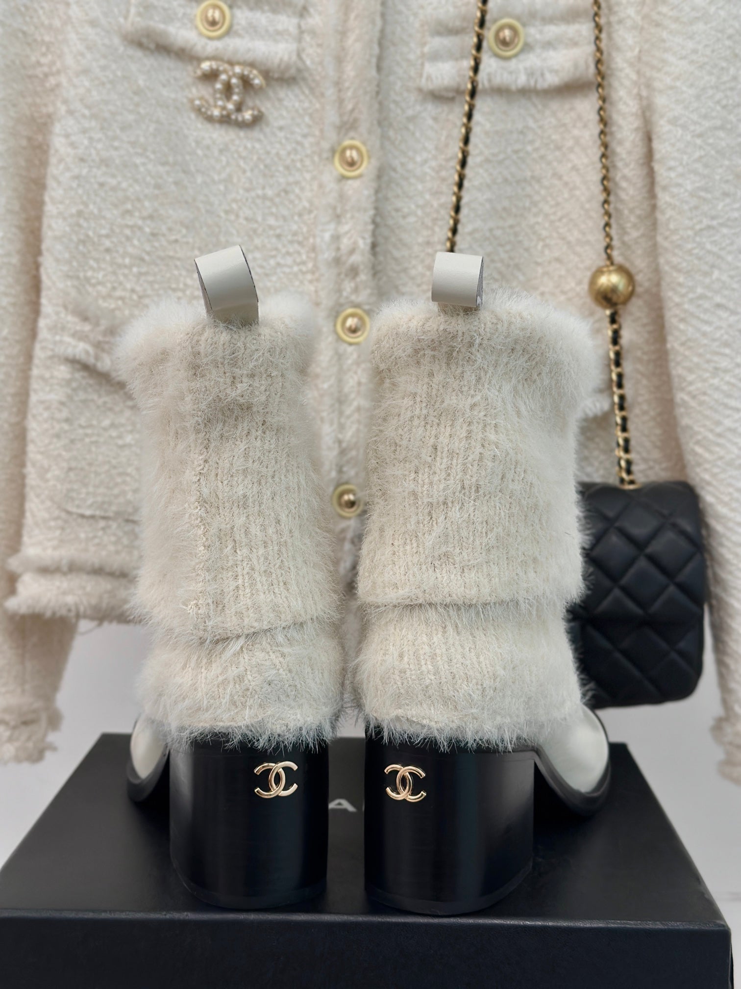 CC Short Boots 60mm White Cowhide And Wool Yarn