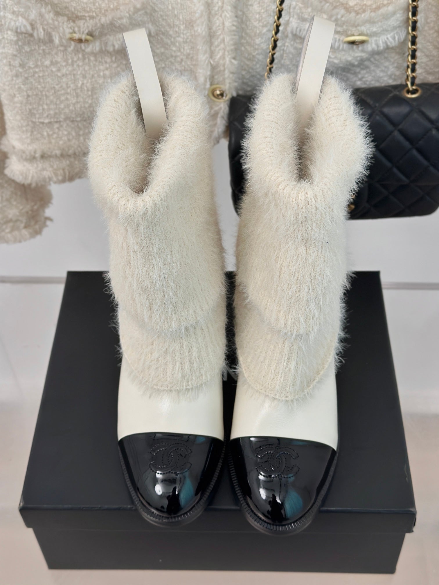 CC Short Boots 60mm White Cowhide And Wool Yarn