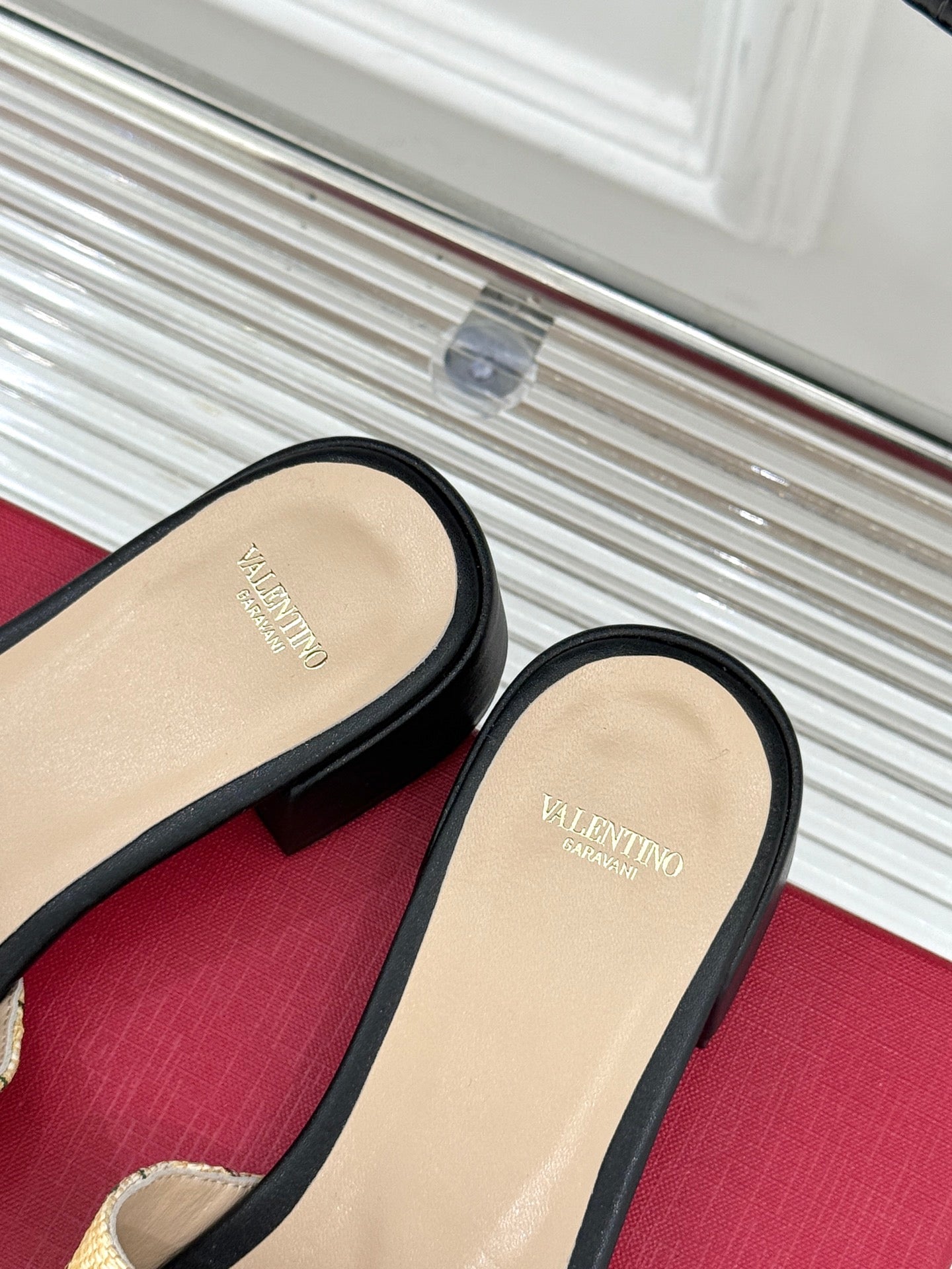 VT 25 Cherryfic Leather Trimmed Slides Black Sheepskin 286506
