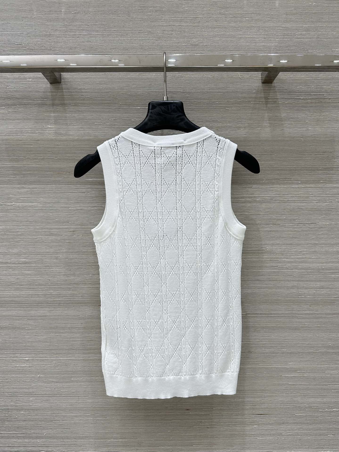 CD 25 Hollow Knitted Vest White Silk Wool