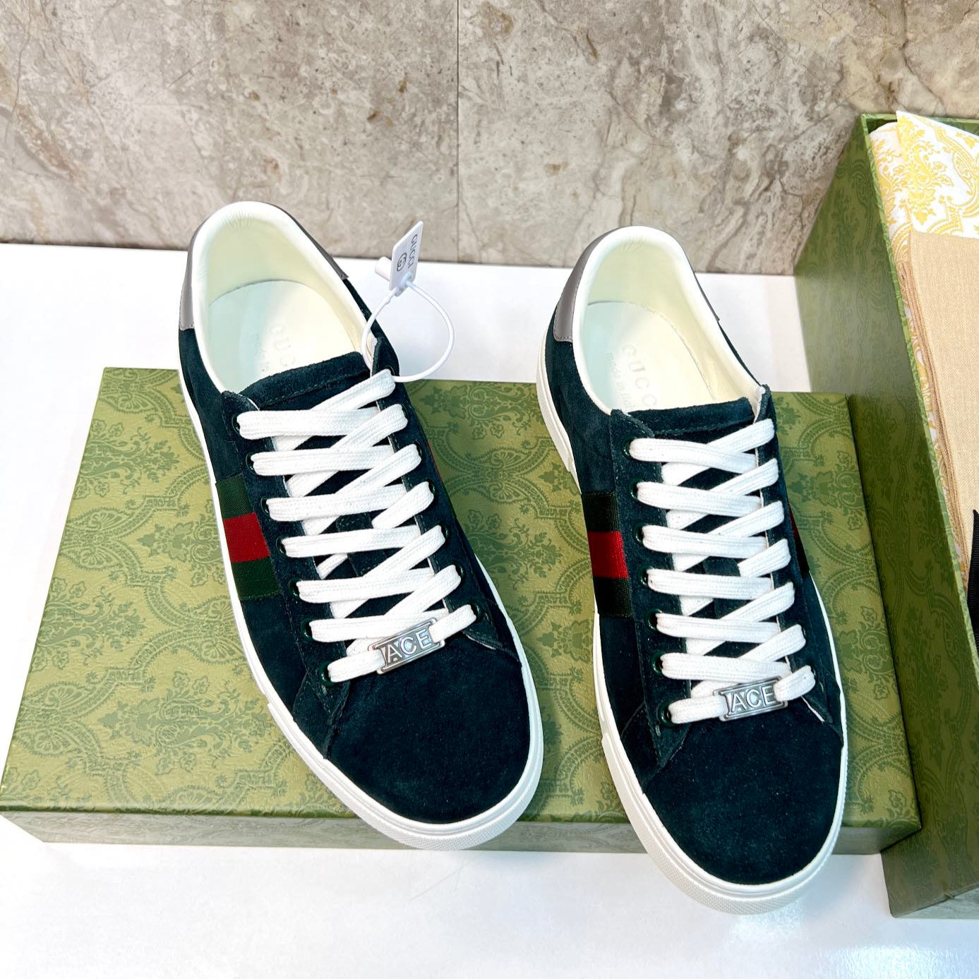 GG Men's ACE Sneaker Dark Green Suede 525961