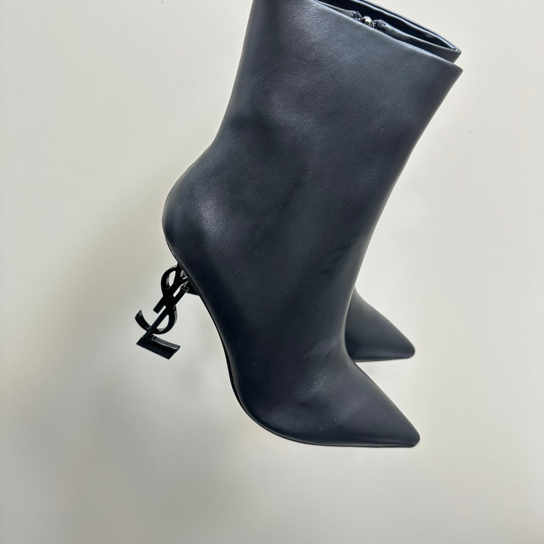 SL OPYUM HEELED BOOT BLACK CALFSKIN