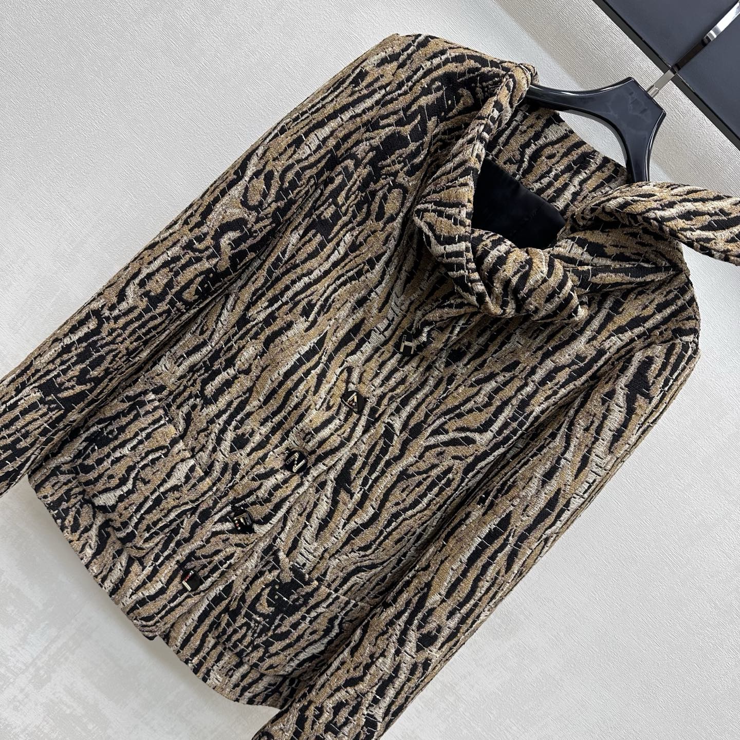 Chanel 2026 Tiger-print Collar Coat Black Beige Cotton 418545