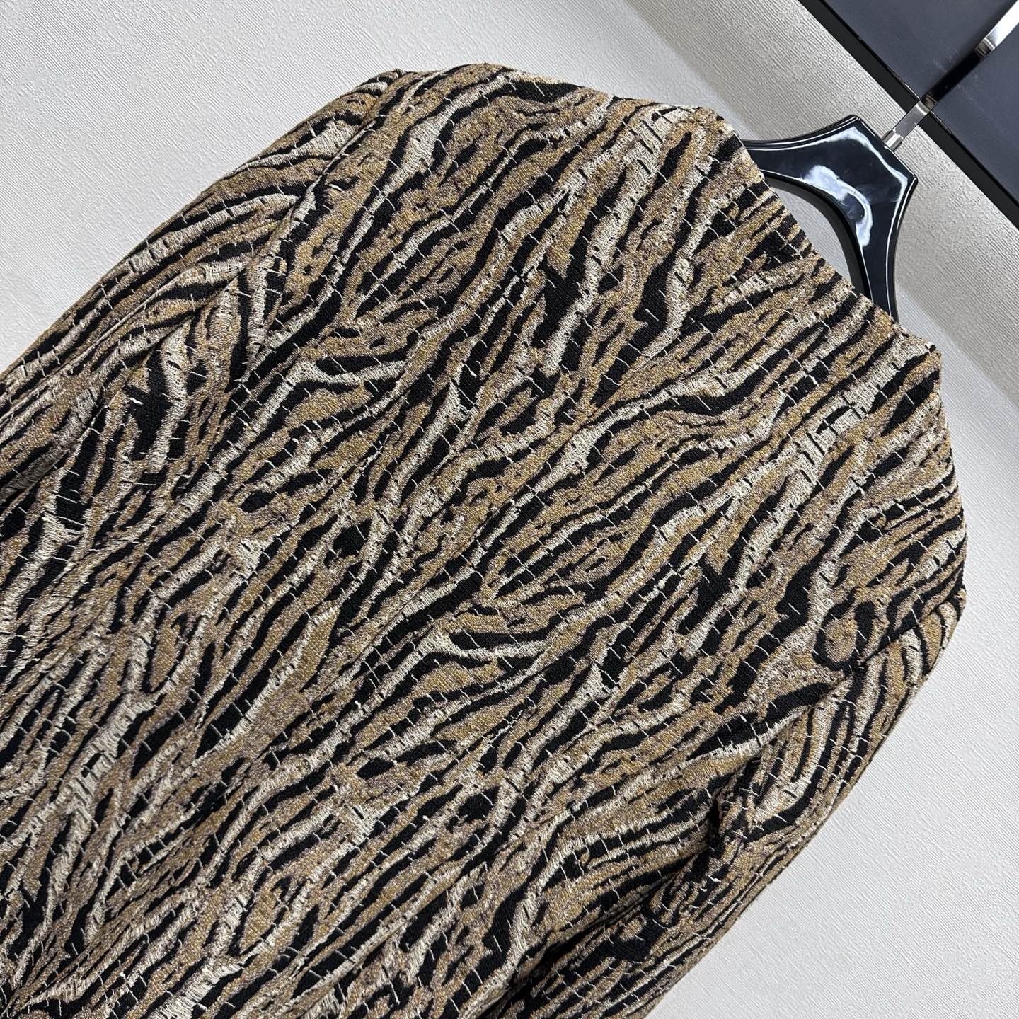 Chanel 2026 Tiger-print Collar Coat Black Beige Cotton 418545