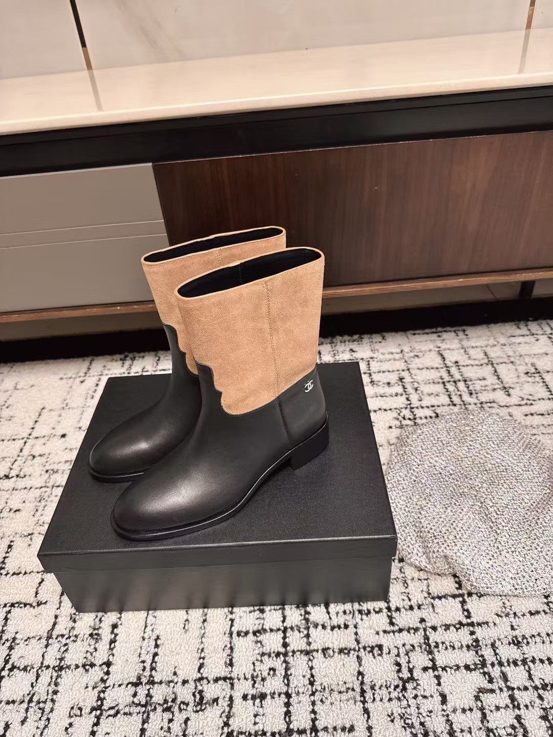 Chanel 25A Winter New Low Boots Black Beige Cowhide 393515