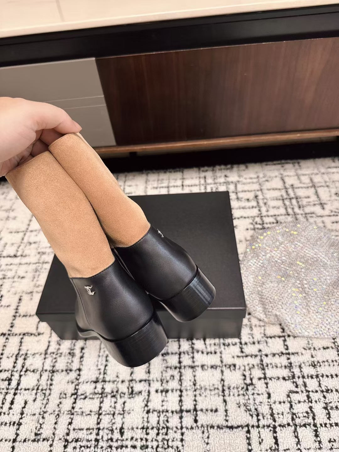 Chanel 25A Winter New Low Boots Black Beige Cowhide 393515