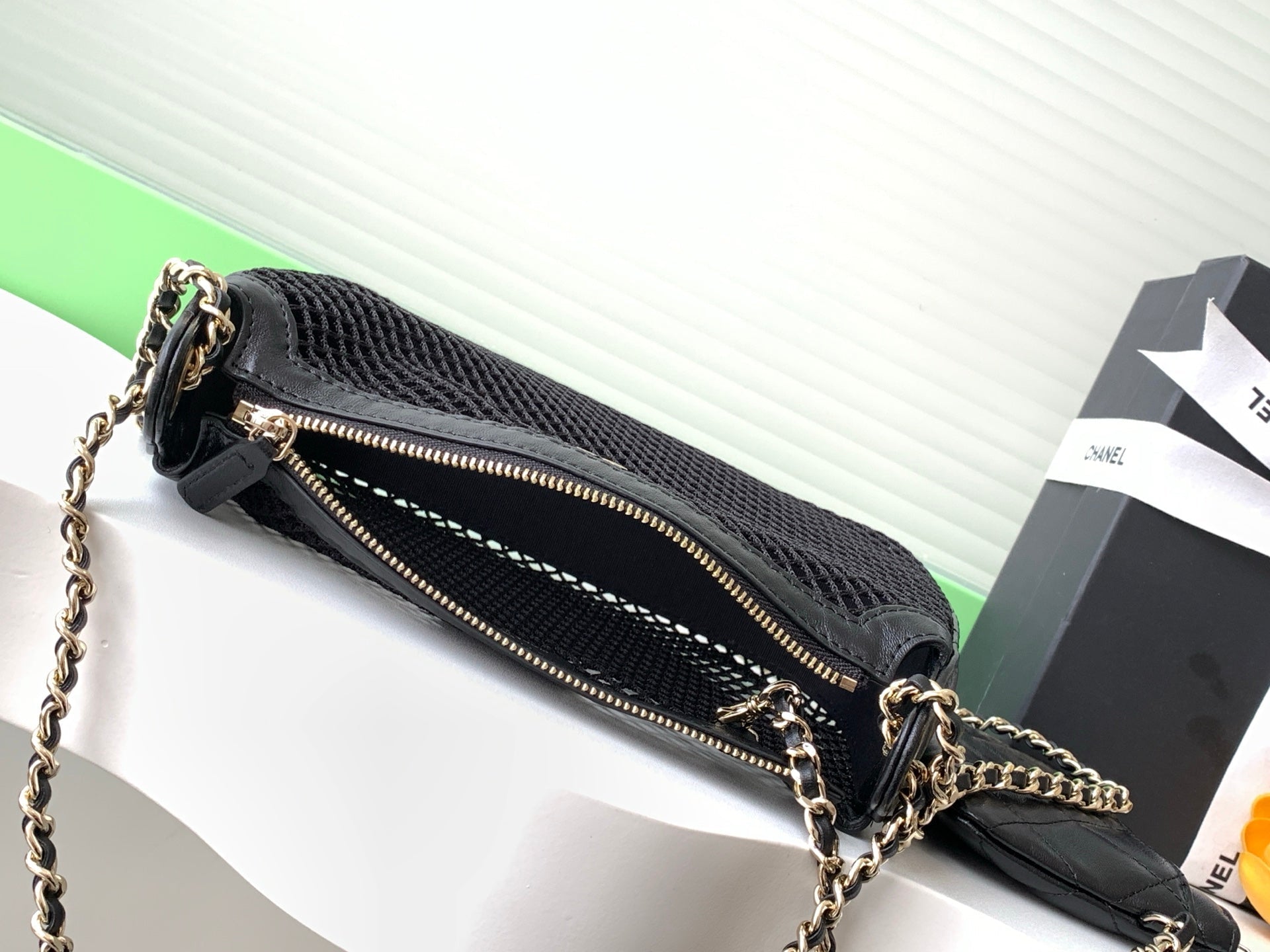 CC 25S Rectangle Black Cluth Bag With Chain