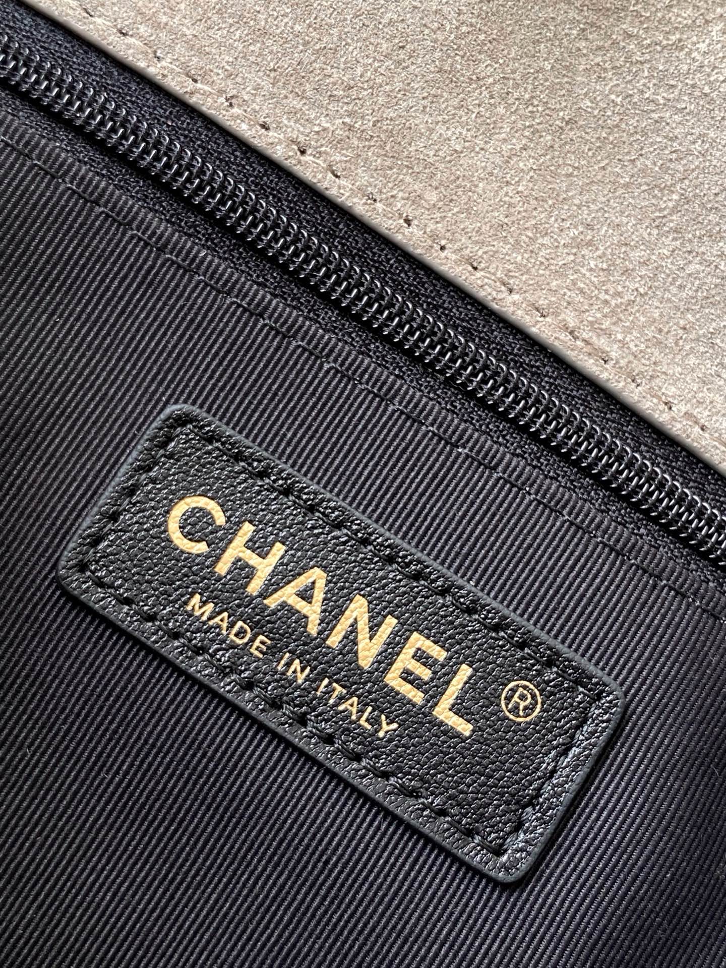CC 25A Flap Bag 29cm Grey Suede Black Calfskin