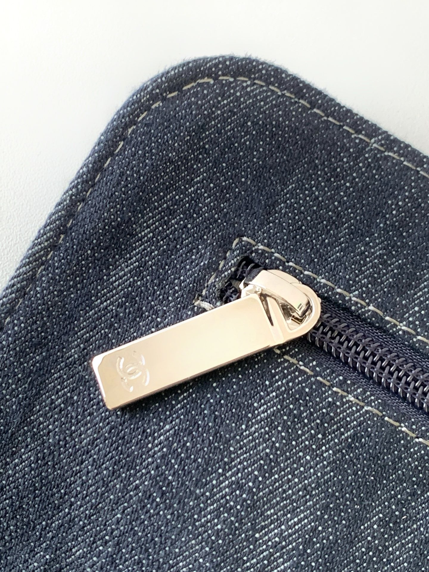 Chanel 25 Bag Navy Blue 34cm Denim Fabric 289496