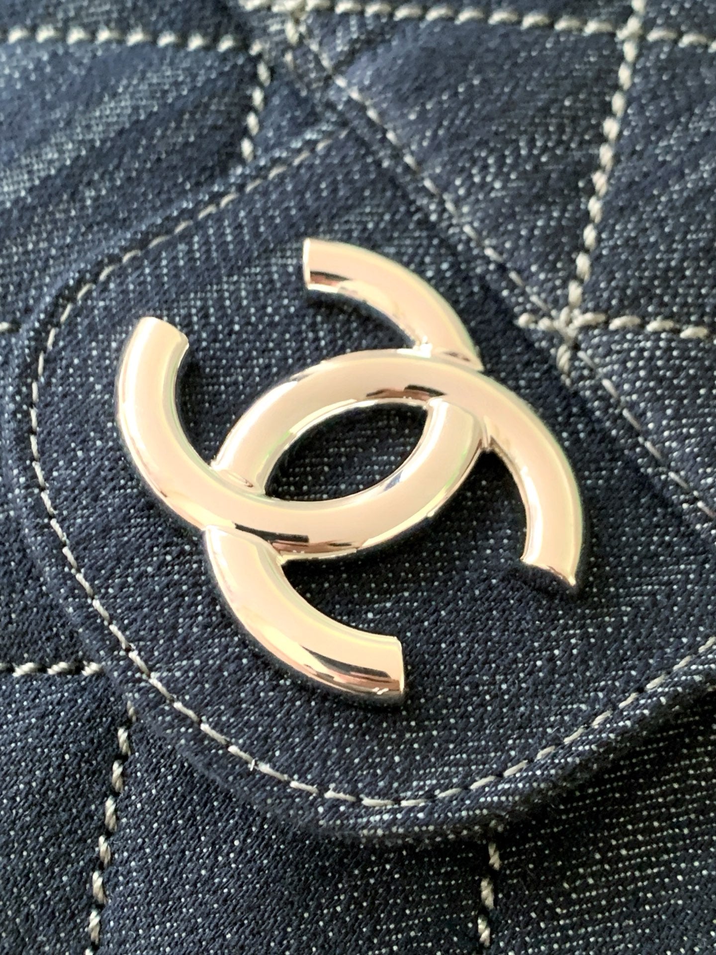 Chanel 25 Bag Navy Blue 40cm Denim Fabric 289495