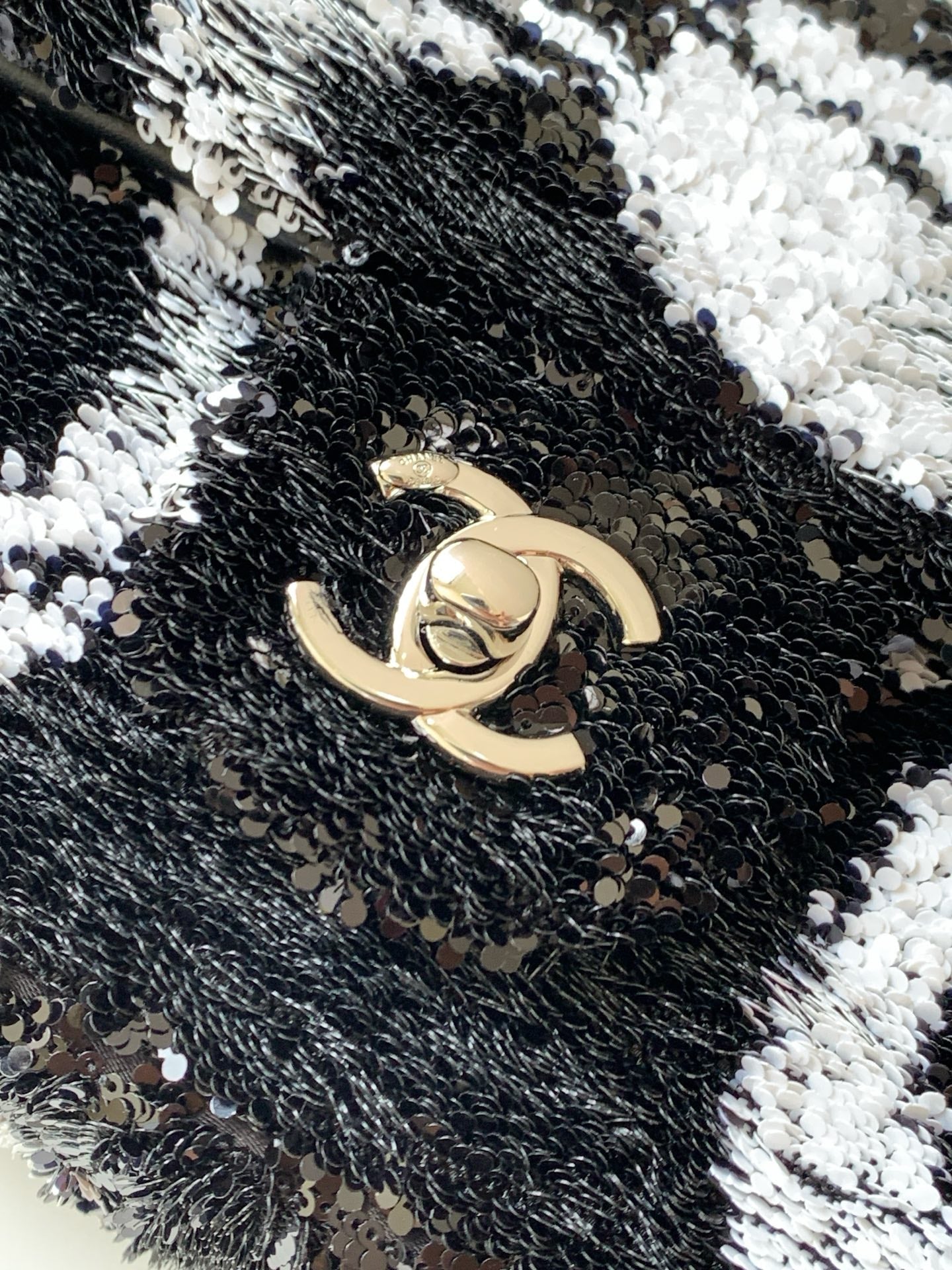 CC 2025 Flap Bag  Black White Sequin 298200