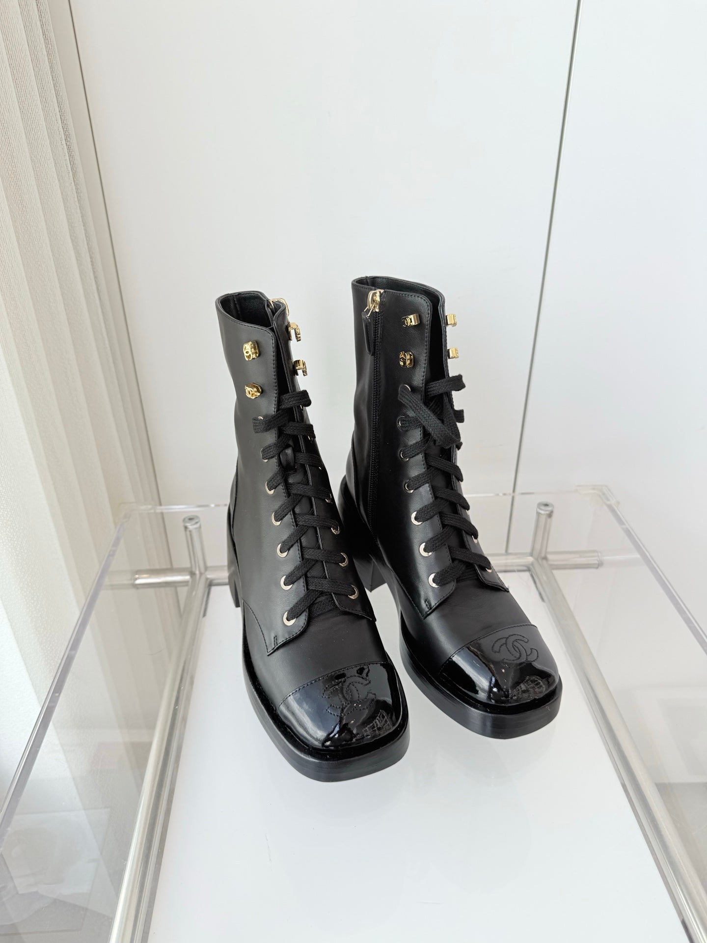 CC 25 Short Boot Black Cowhide 411471