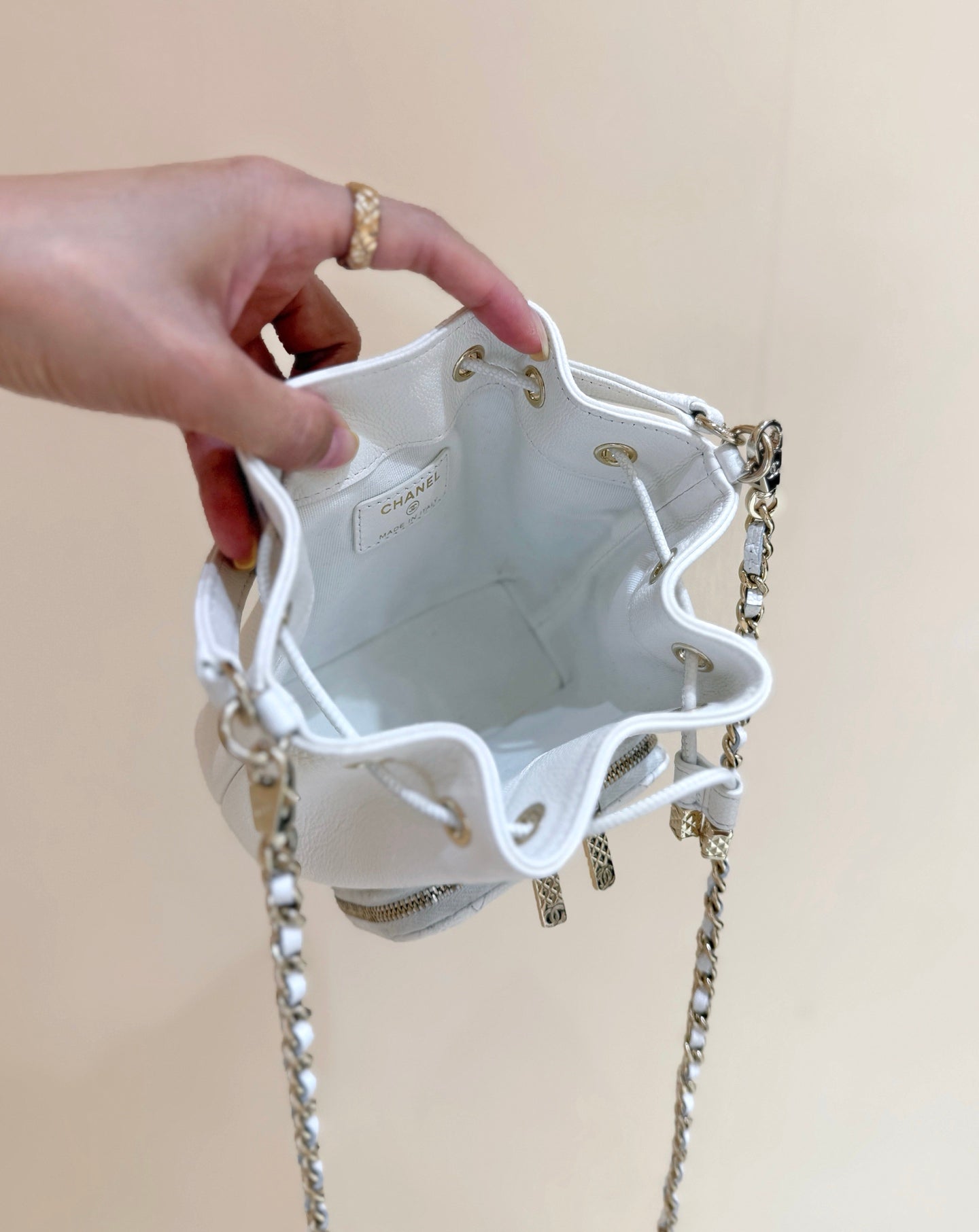 Chanel 2025 Mini Bucket Bag 15cm White Calfskin 343060