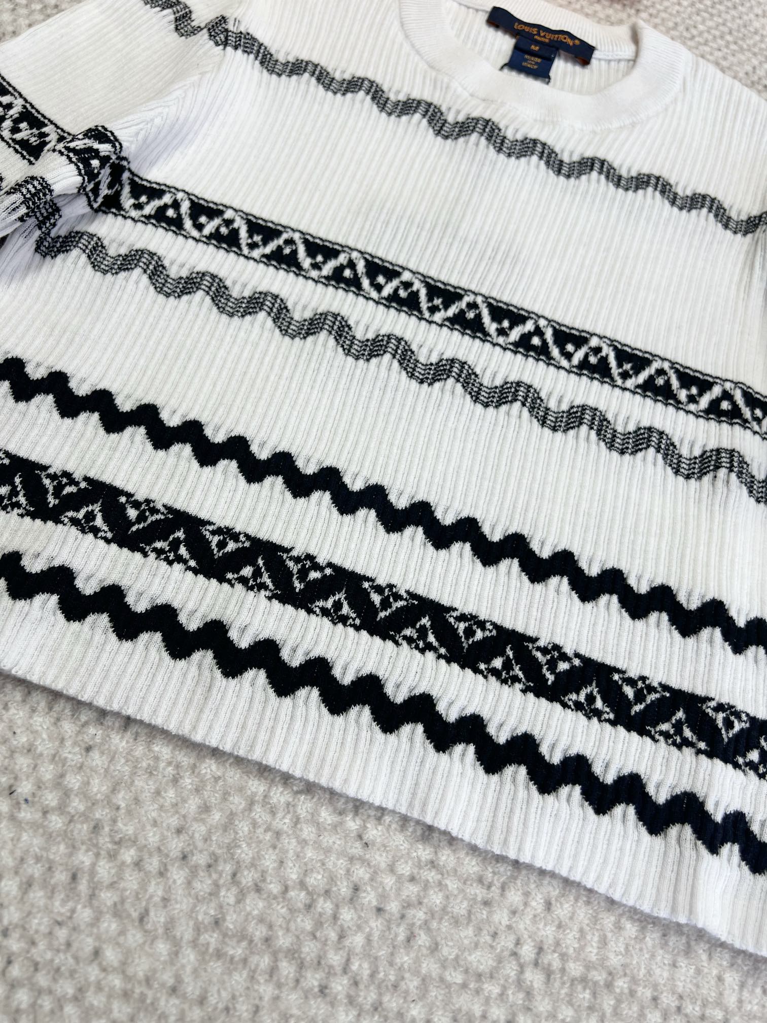 LV 25 Pattern T-shirt White Black Cotton