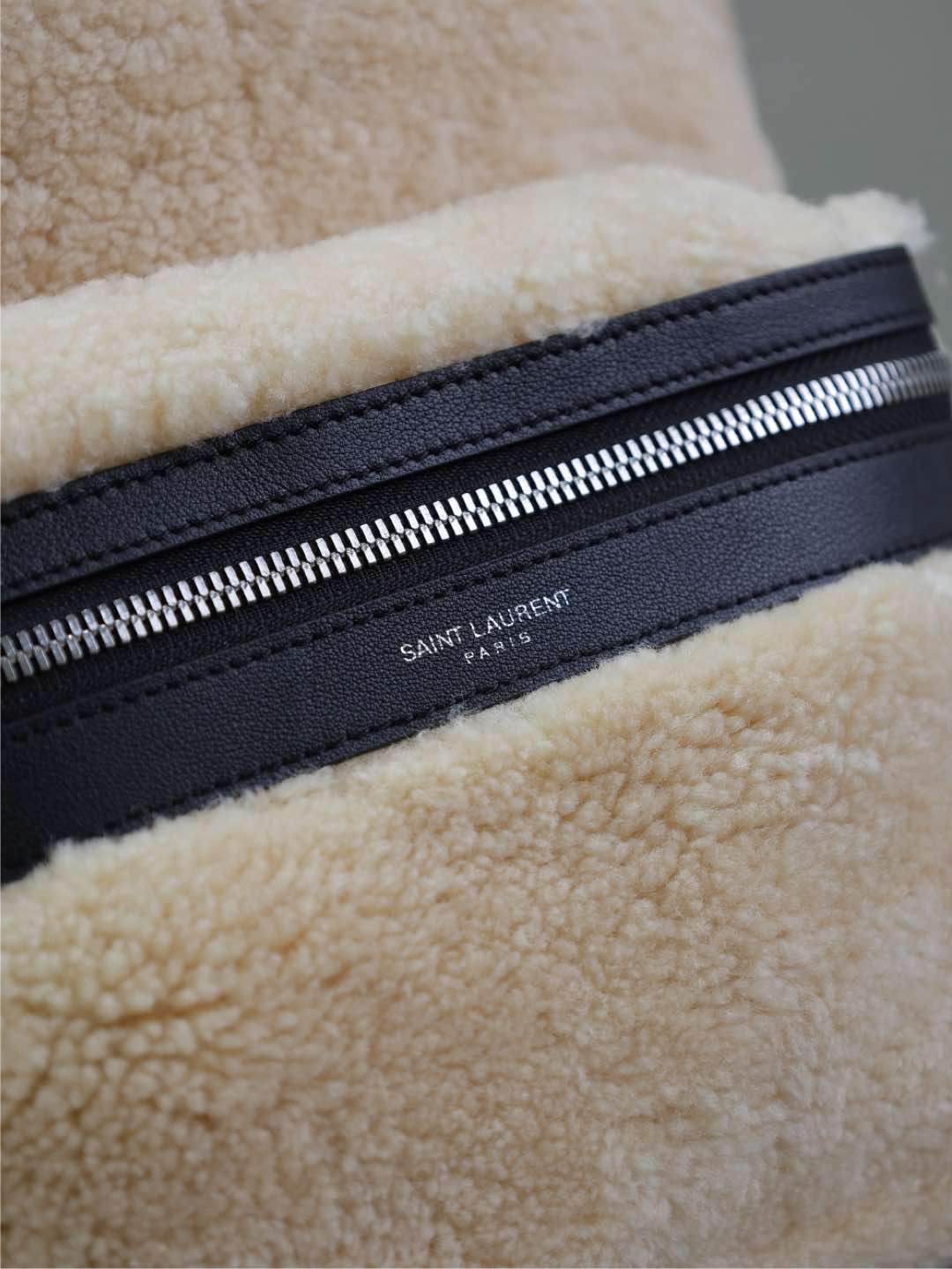 CITY BACKPACK 35 IN BEIGE SHEARLING