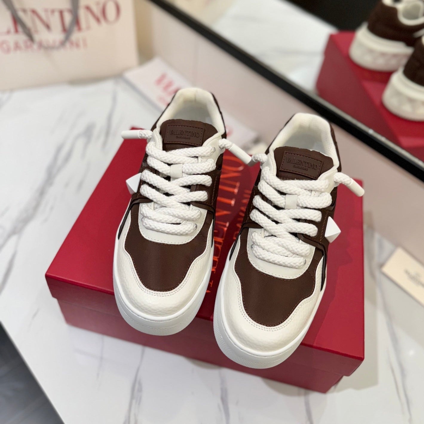 VT 25 One Stud Sneaker Brown Cowhide 341088