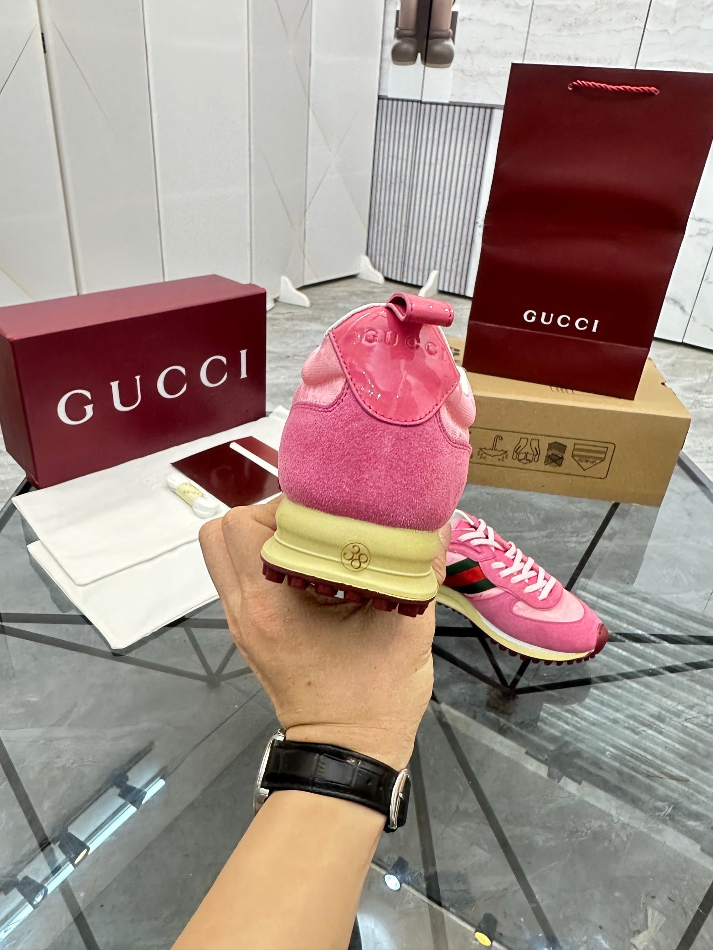 GG Men's Re-Motion Sneaker Pink Suede 733558