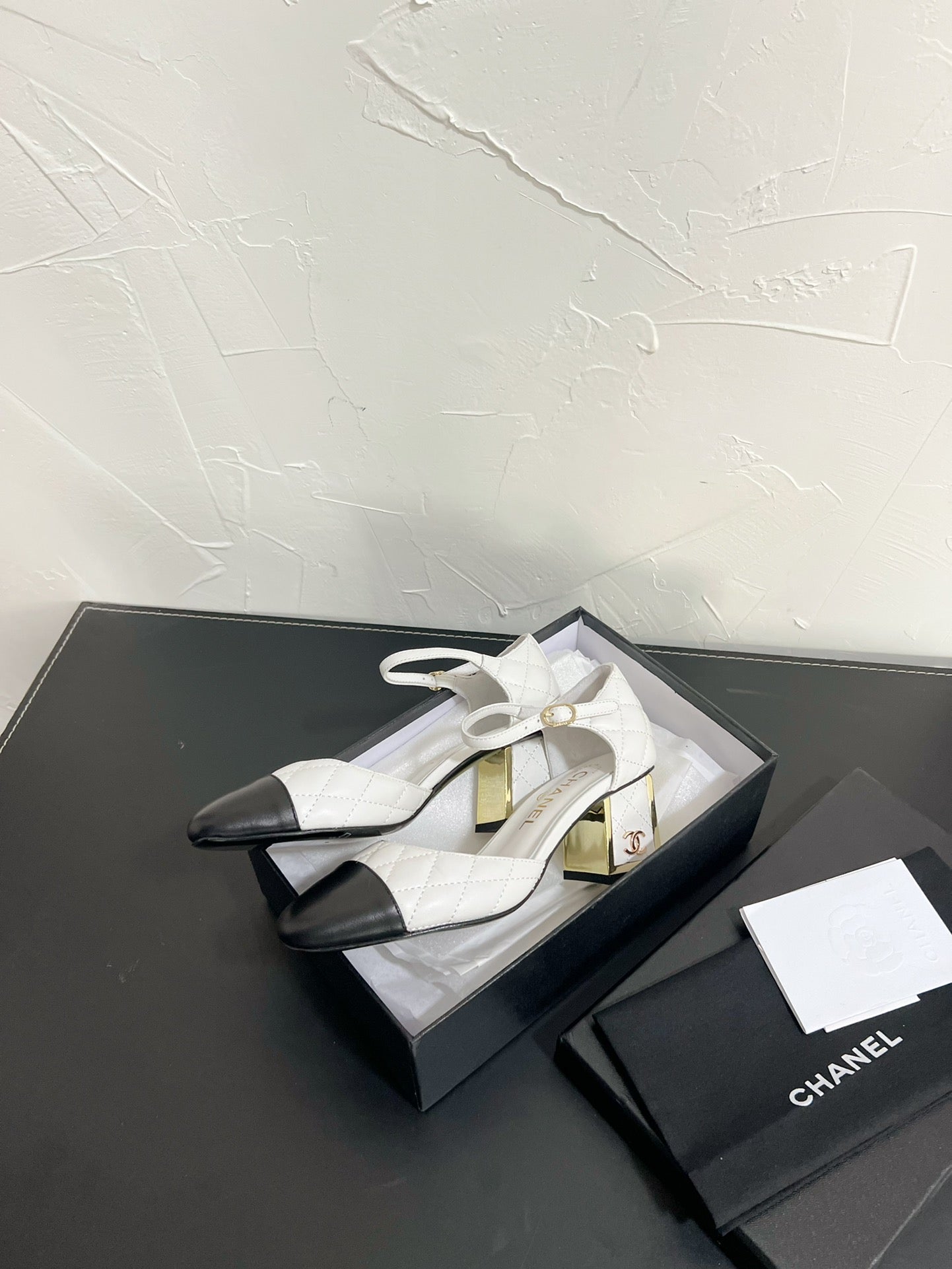 CC Mary Janes 55mm In White Mix Black Quilted Lambskin 949765