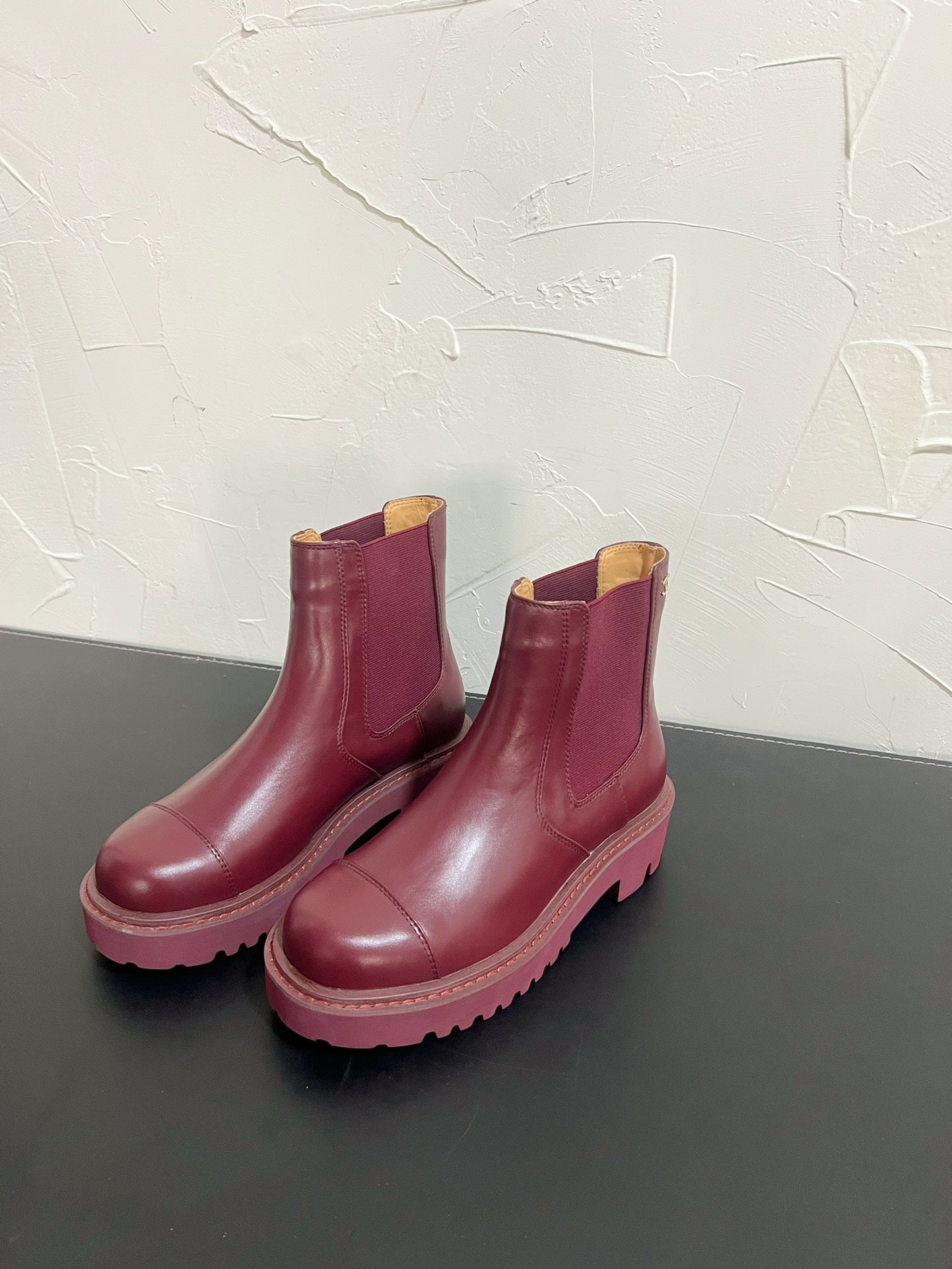 CC Chelsea Ankle Boots In Burgundy Cowhide  949681