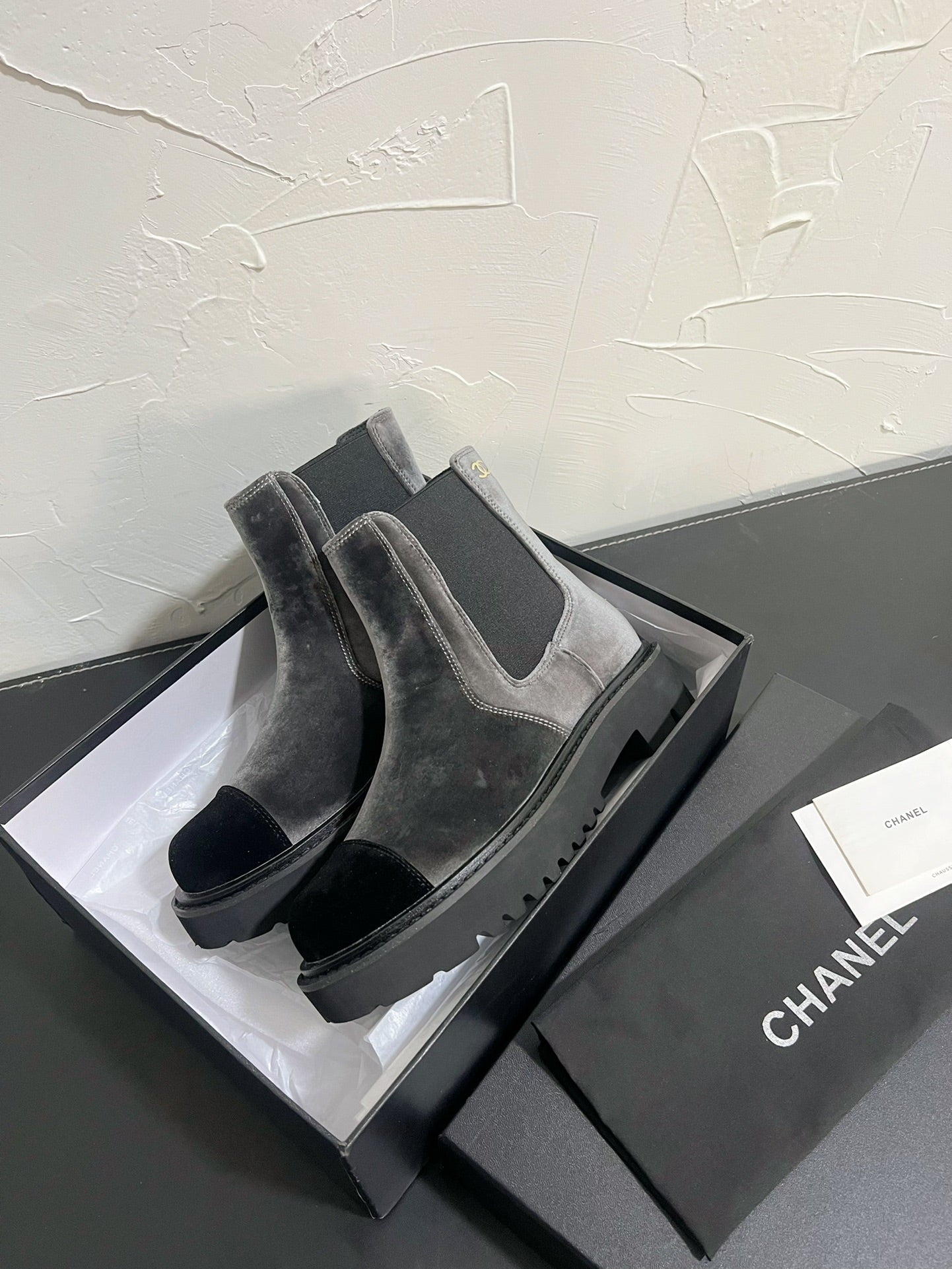 CC Chelsea Ankle Boots In Grey Mix Black Velvet 949685