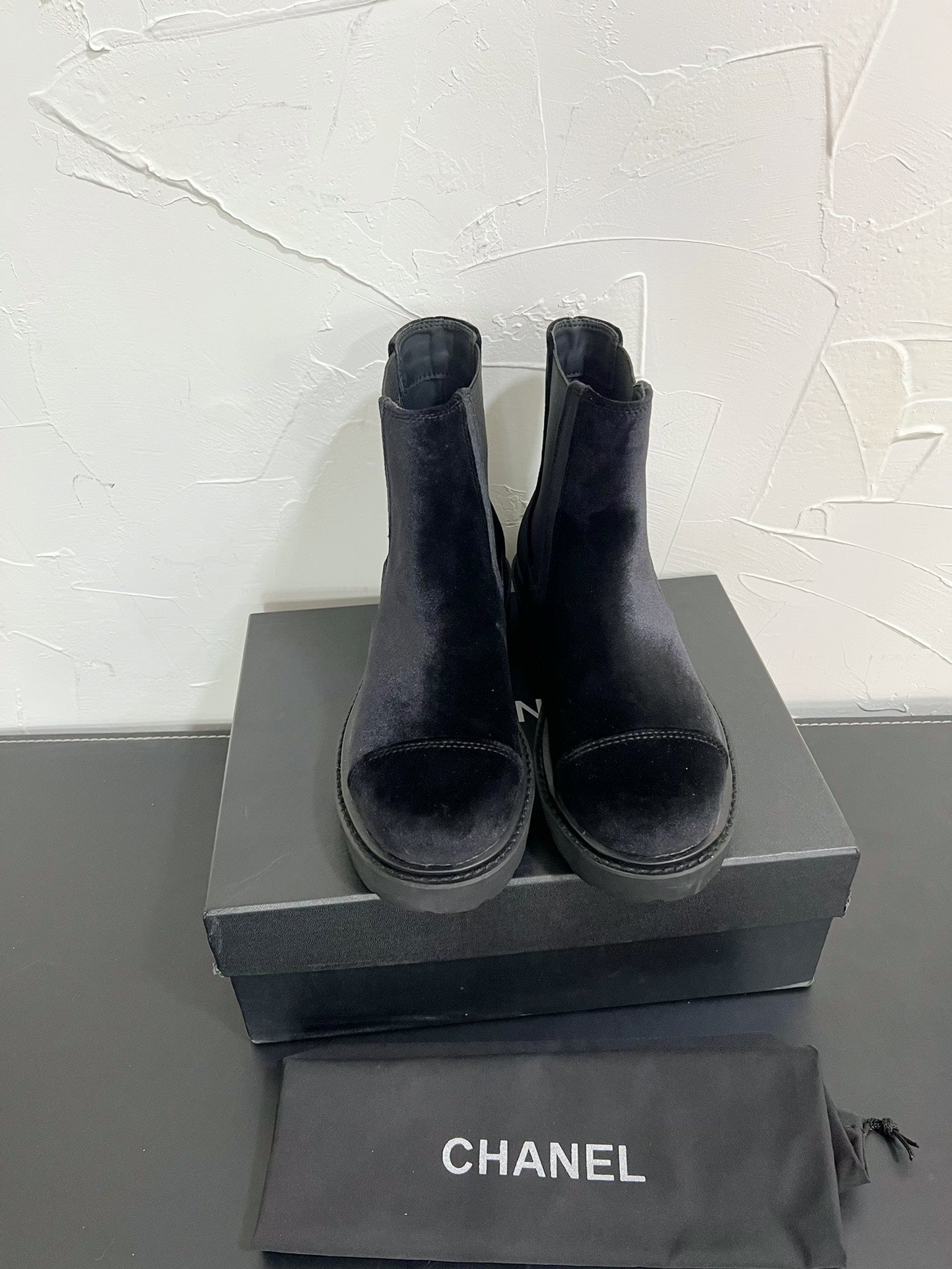 CC Chelsea Ankle Boots In Black Velvet 949686