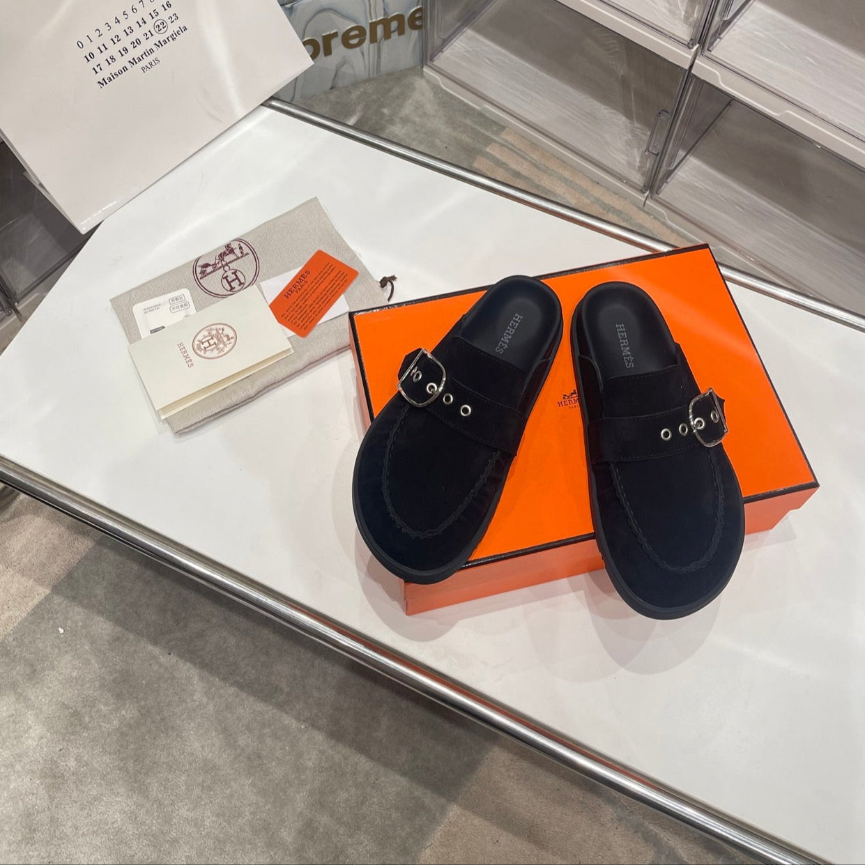 HM Men's Key Mule Black Suede 573287