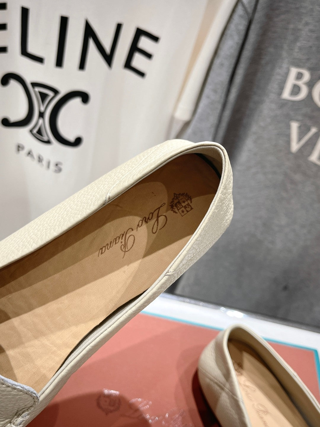 dot sole walk mocassin cream calfskin