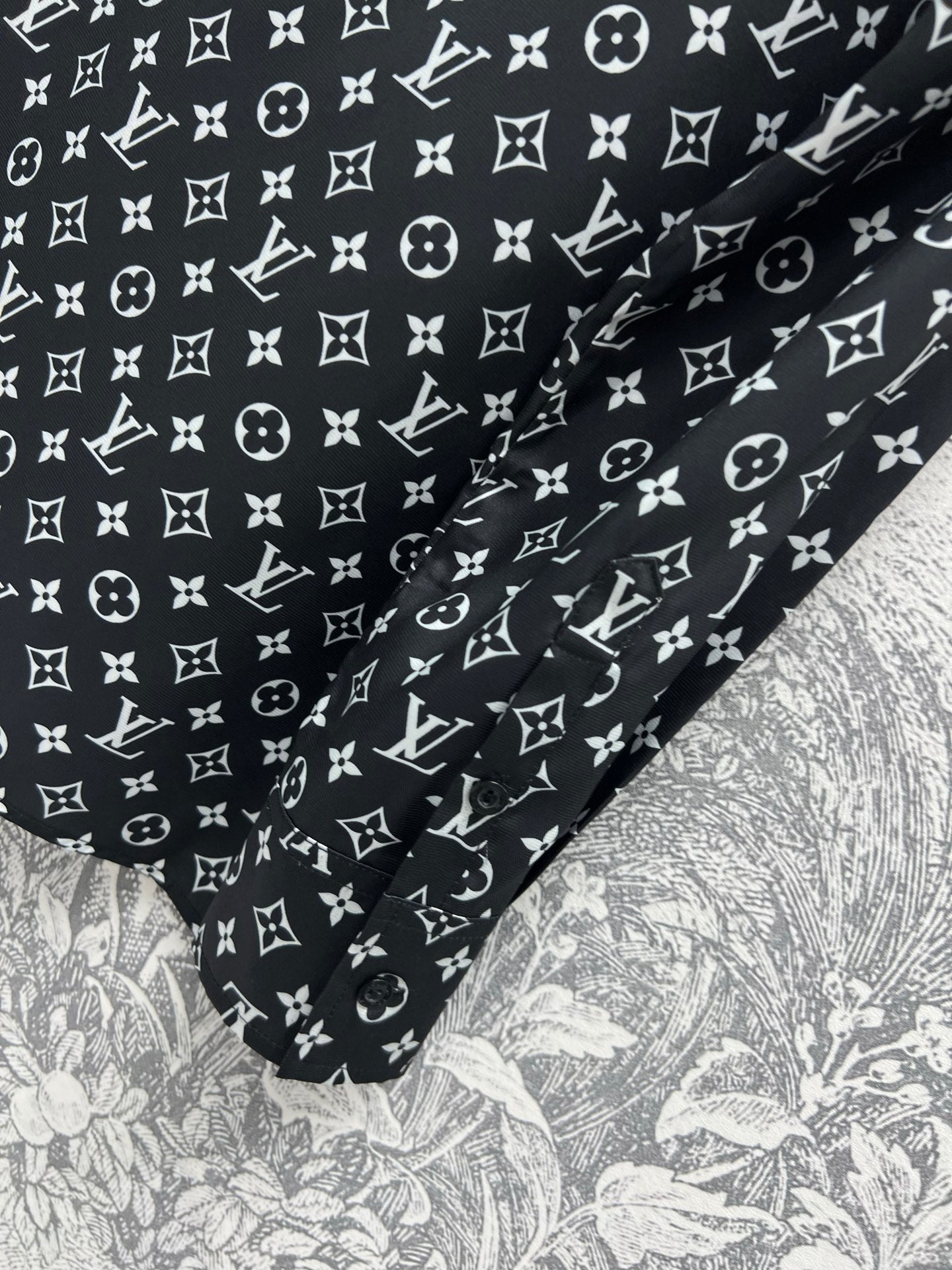 LV 25 Flower Barrage Print Lapel Shirt Black Polyester