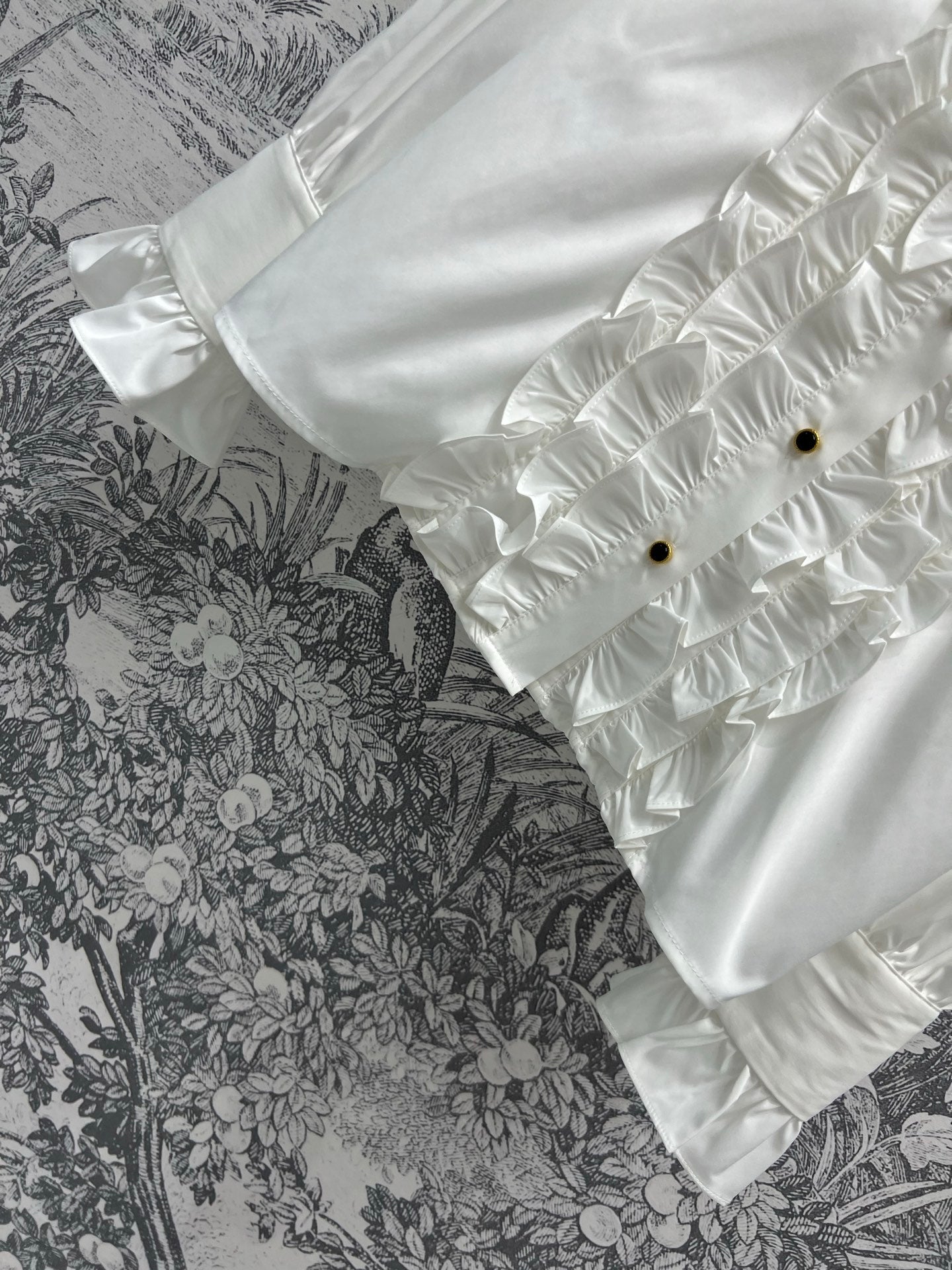 CC 25 Lace Pleated Shirt White Cotton