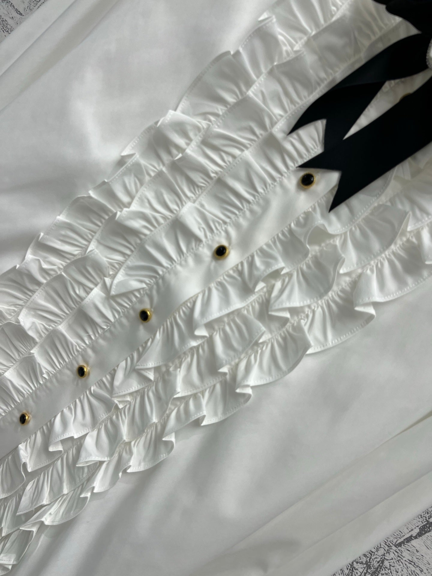CC 25 Lace Pleated Shirt White Cotton