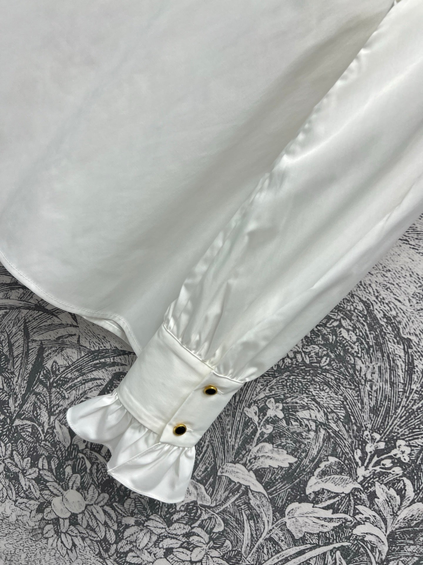 CC 25 Lace Pleated Shirt White Cotton