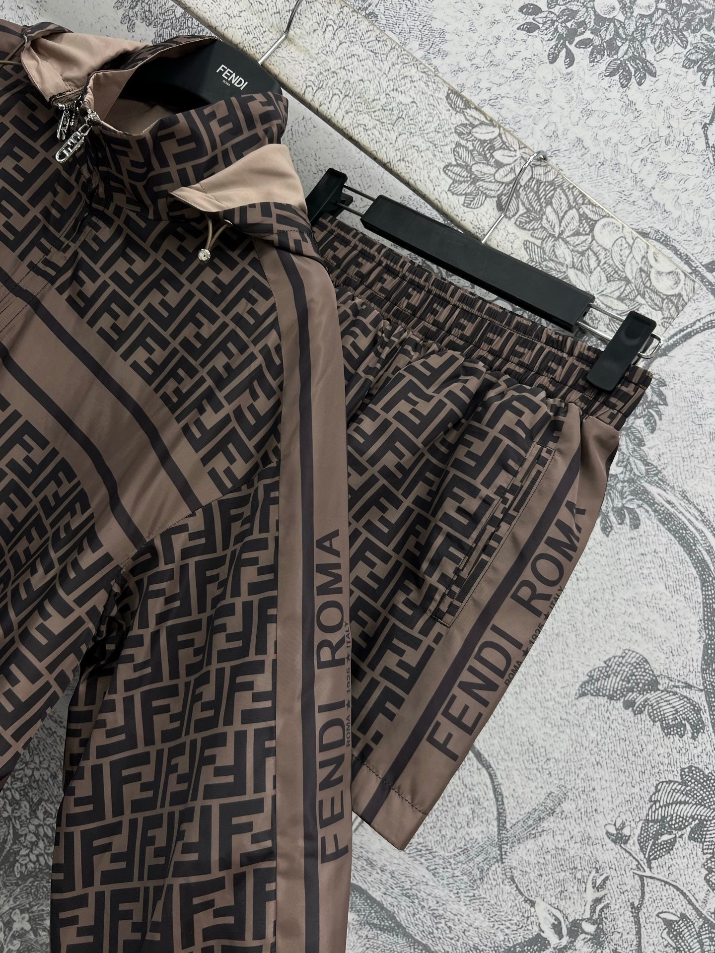 Fendi 25 Monogram Set Brown Black Polyester