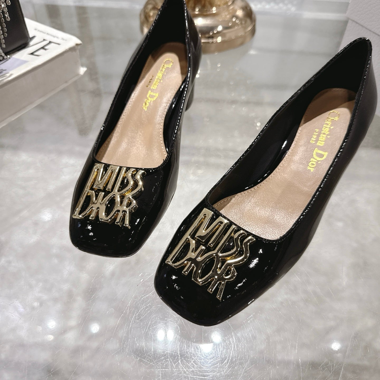 CD 25  Pump Heel Height 3cm Black Patent Leather 393413