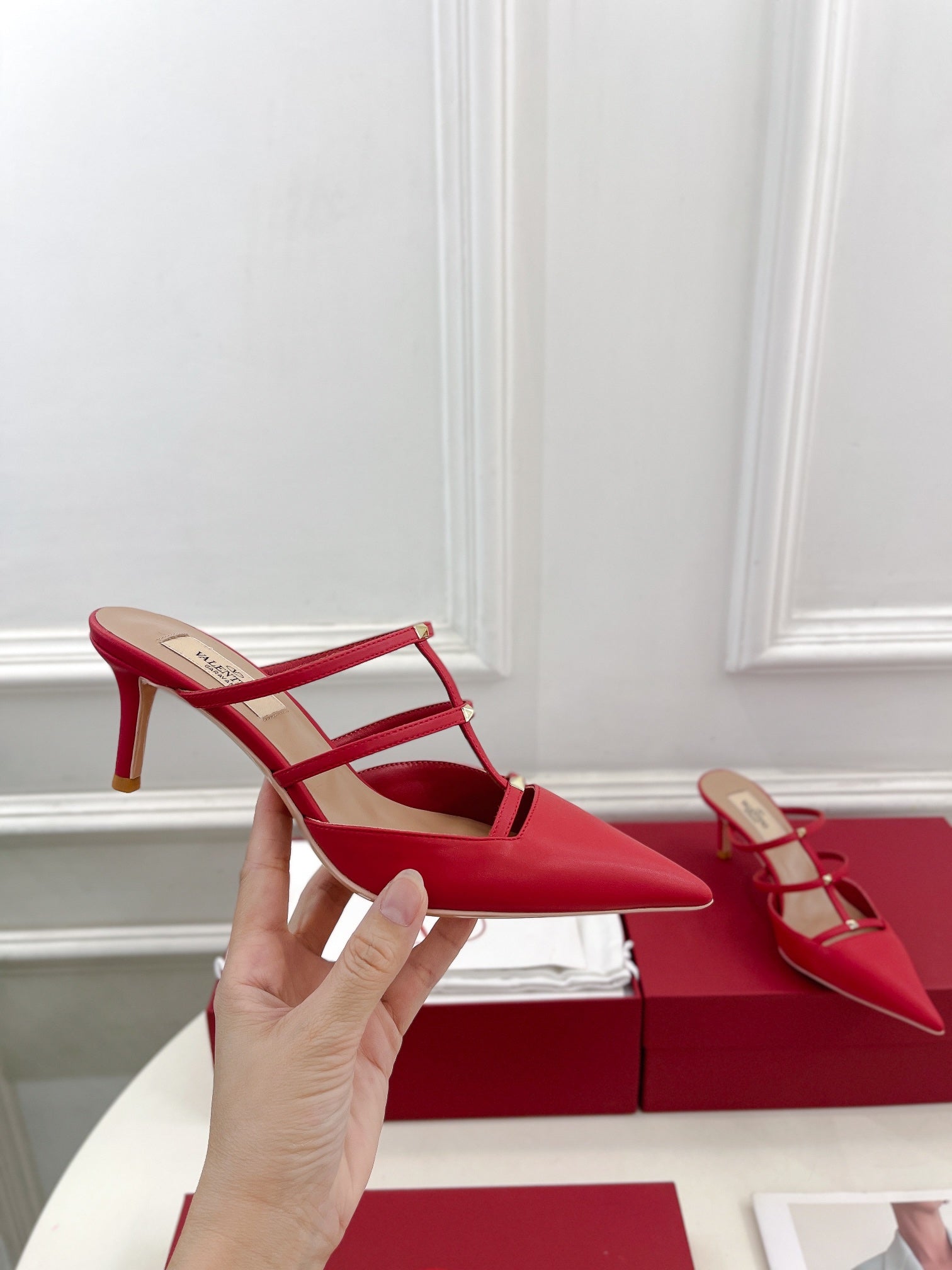 Rockstud Wispy Red Calfskin Mule 60mm