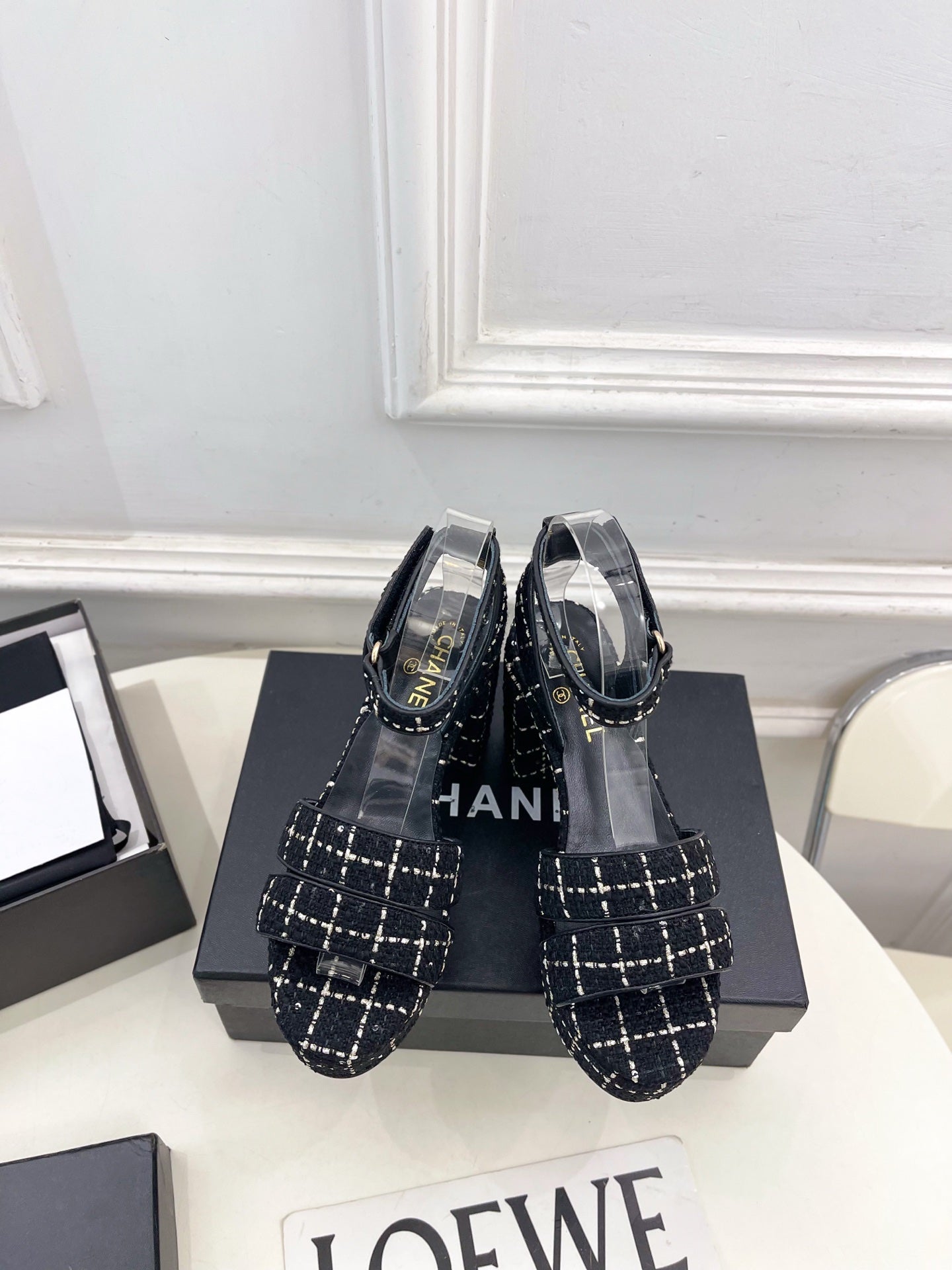 CC 26s HighHeeled Platform Sandals 85 Black Tweed 631863