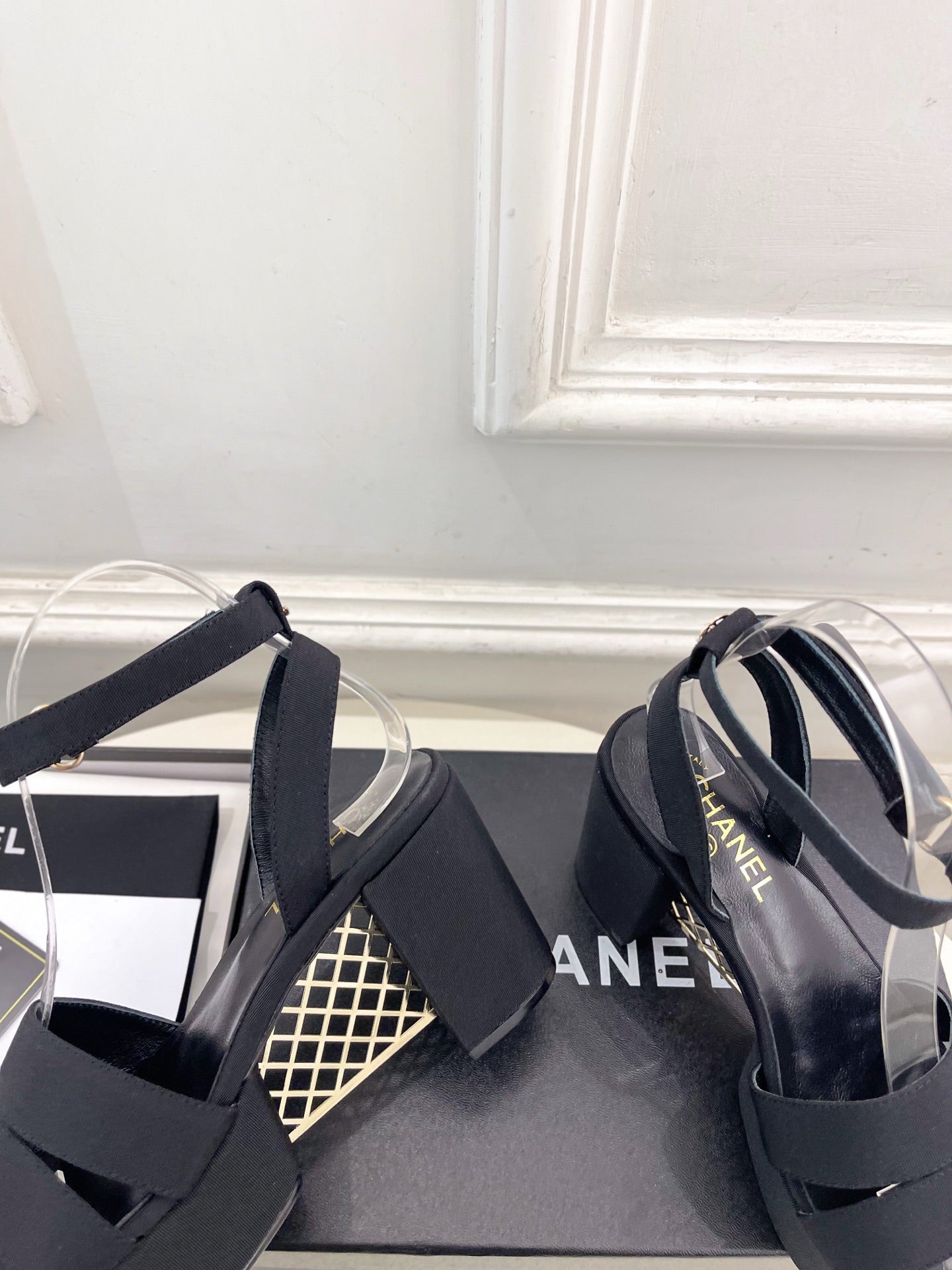 CC 26s HighHeeled Platform Sandals 85 Black Striped Fabric 631870