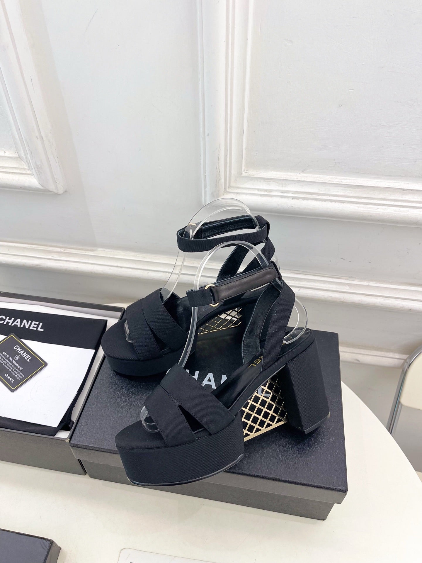 CC 26s HighHeeled Platform Sandals 85 Black Striped Fabric 631870