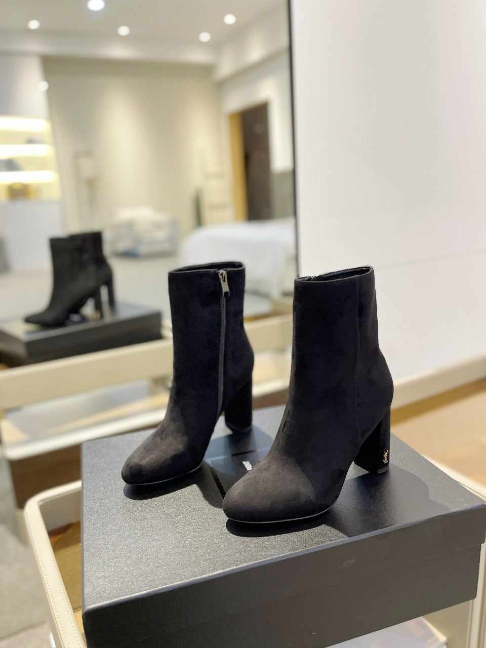 SL HONORÃ‰ BOOTIES BLACK SUEDE