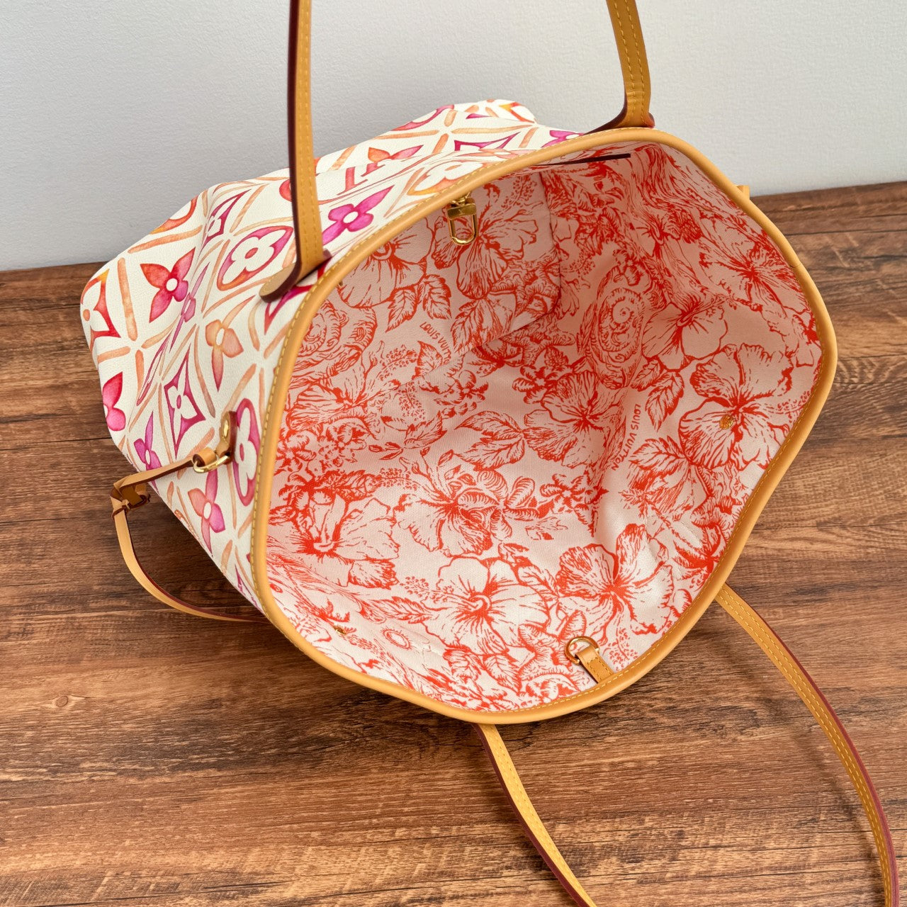 neverfull mm 31cm coral monogram canvas