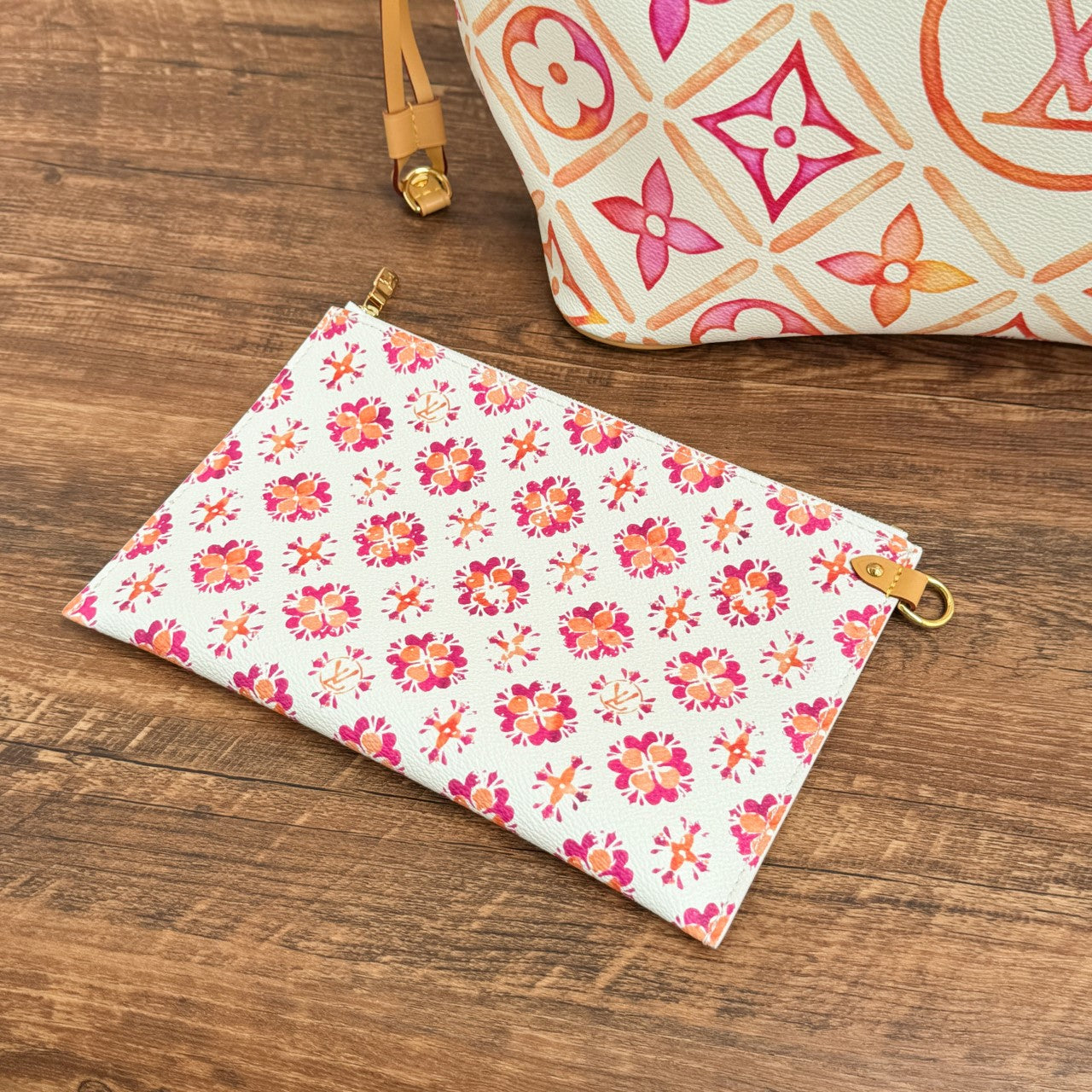 neverfull mm 31cm coral monogram canvas