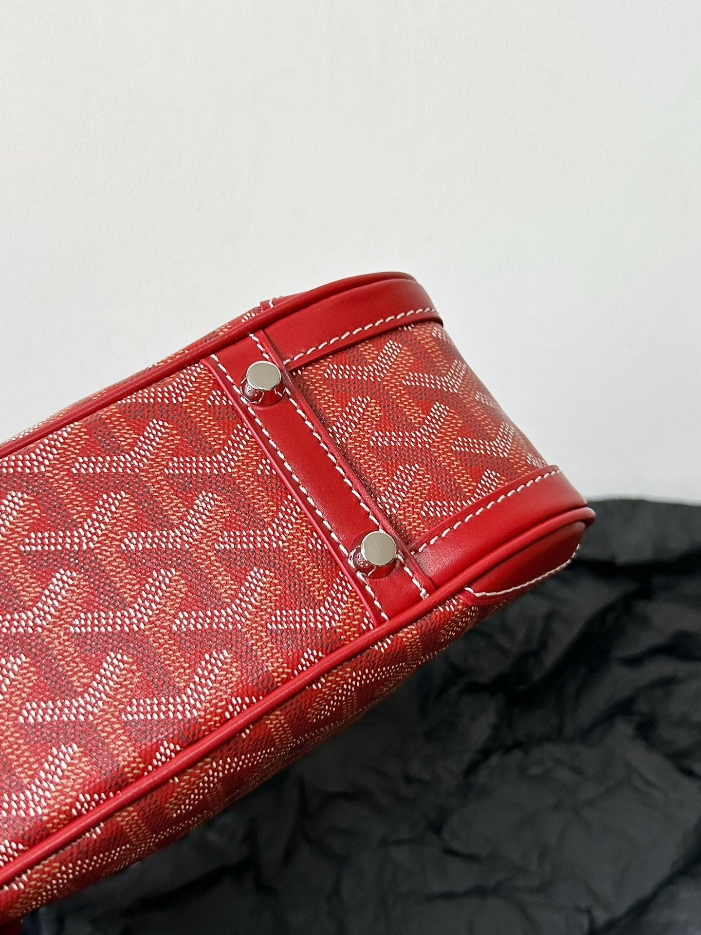 GOYA BOWLING BALL SMALL RED CANVAS