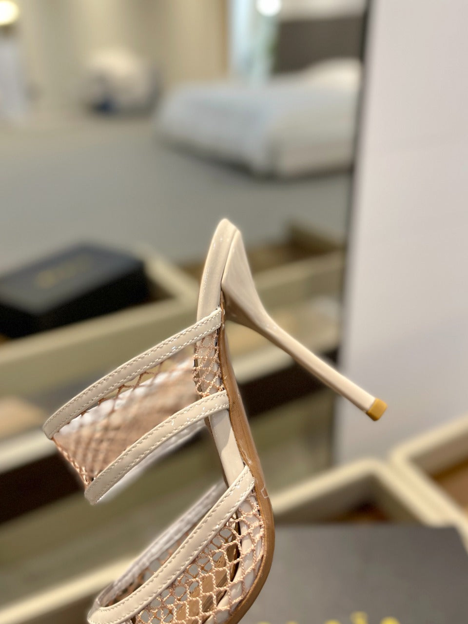 alaia mule 110 fishnet cream heart lambskin