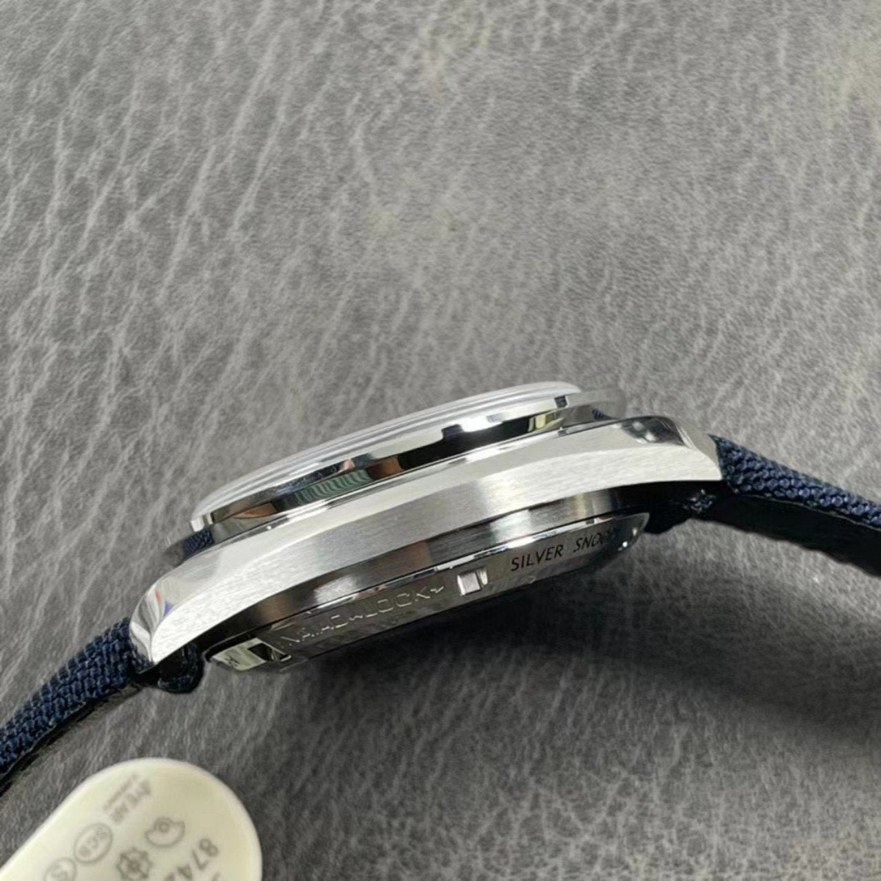 SPEEDMASTER APOLO SILVER SNOOPY