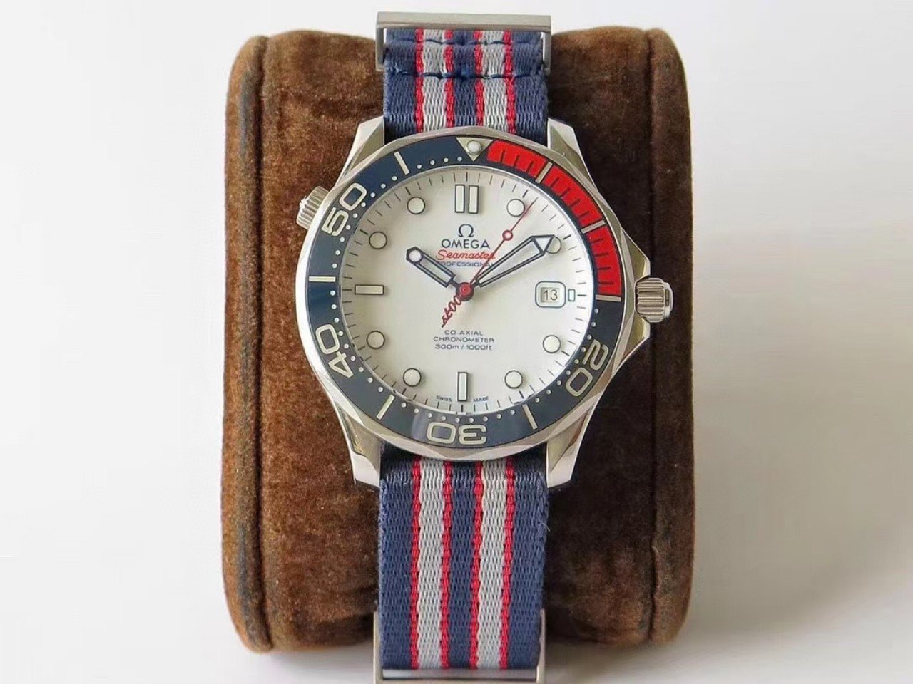 SEAMASTER COMMANDER WHITE DIAL TEXTILE STRAP