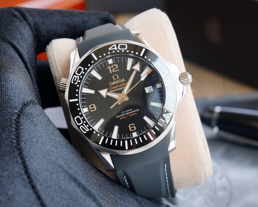 SEAMASTER PLANET OCEAN 600M RUBBER STRAP